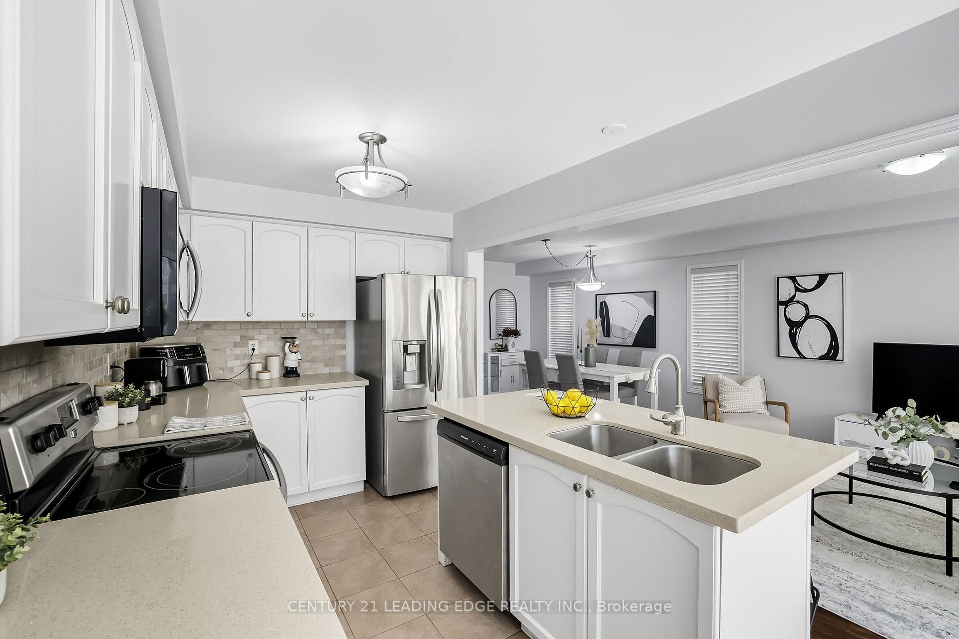 Photo 18 of 37 Stanhope Street, Whitby, Port Whitby — HOMEH