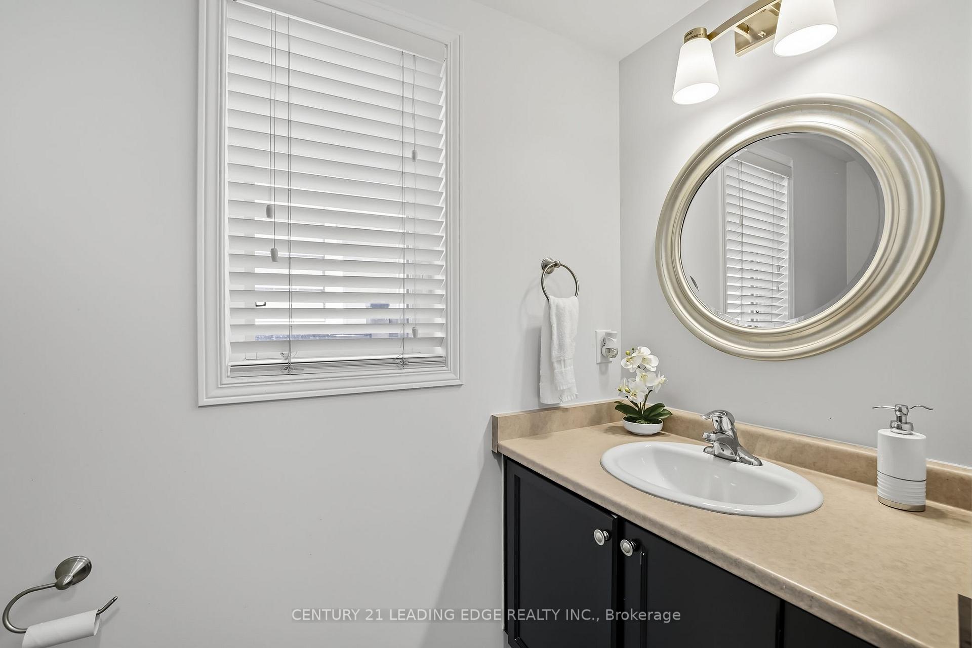 Photo 20 of 37 Stanhope Street, Whitby, Port Whitby — HOMEH