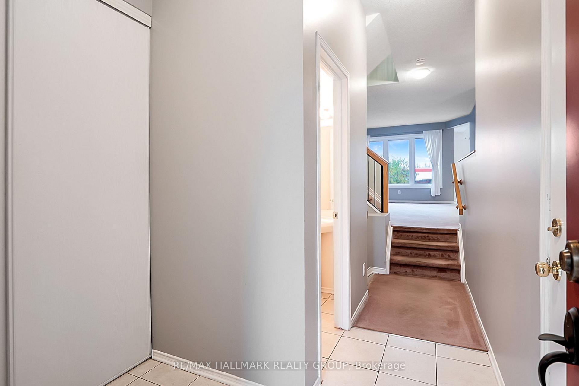 Photo 7 of 92 Southpointe Avenue, Ottawa, Barrhaven - Longfields — HOMEH
