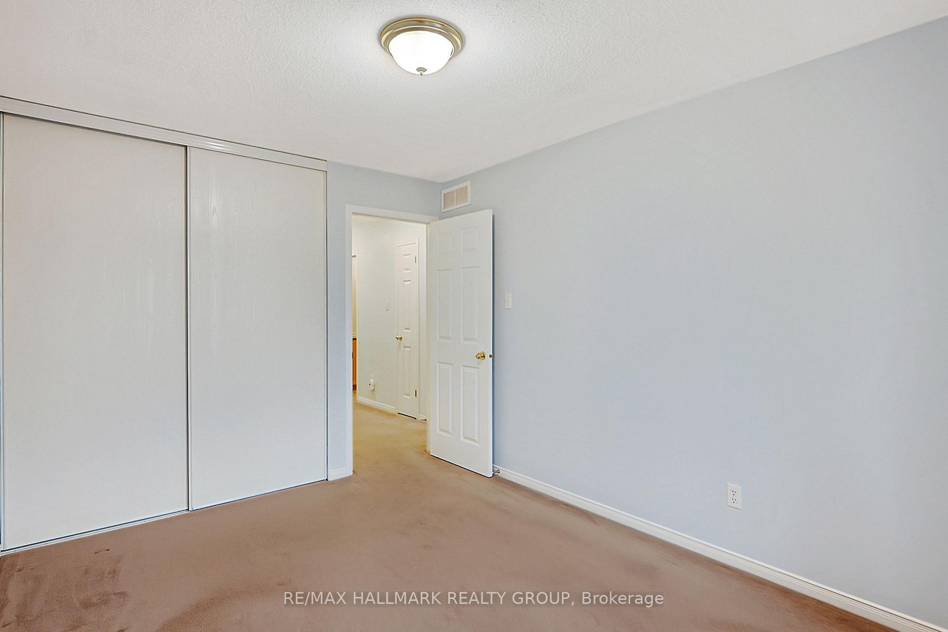 Photo 10 of 92 Southpointe Avenue, Ottawa, Barrhaven - Longfields — HOMEH