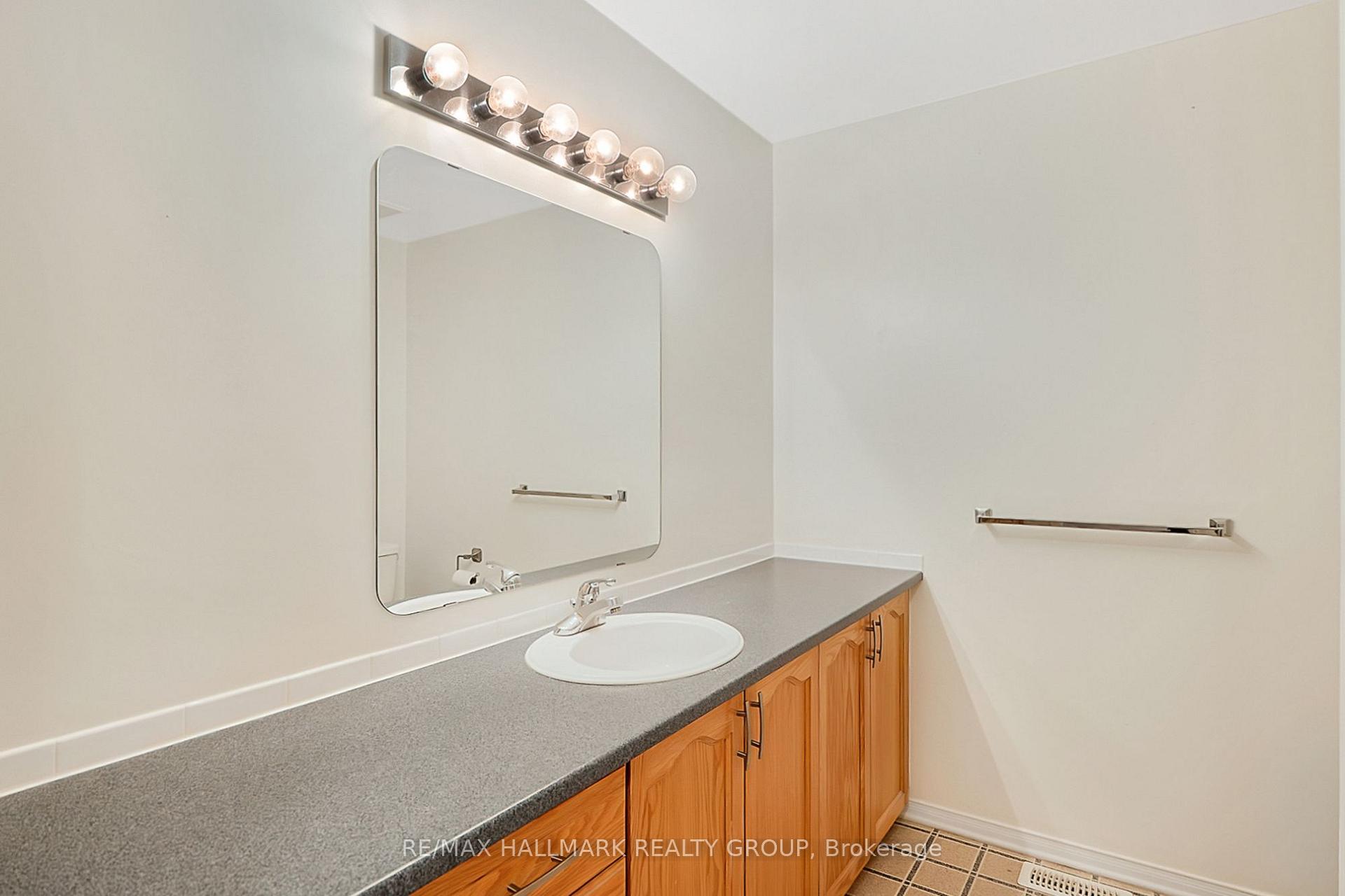 Photo 12 of 92 Southpointe Avenue, Ottawa, Barrhaven - Longfields — HOMEH