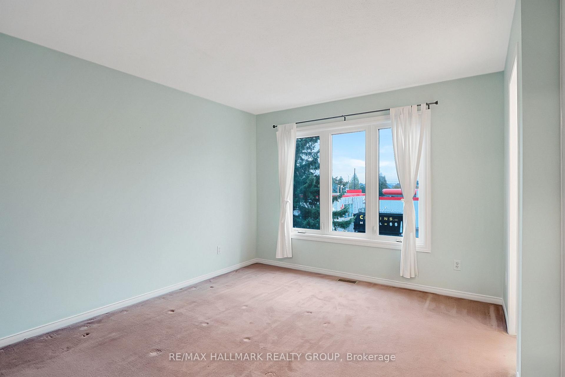 Photo 14 of 92 Southpointe Avenue, Ottawa, Barrhaven - Longfields — HOMEH
