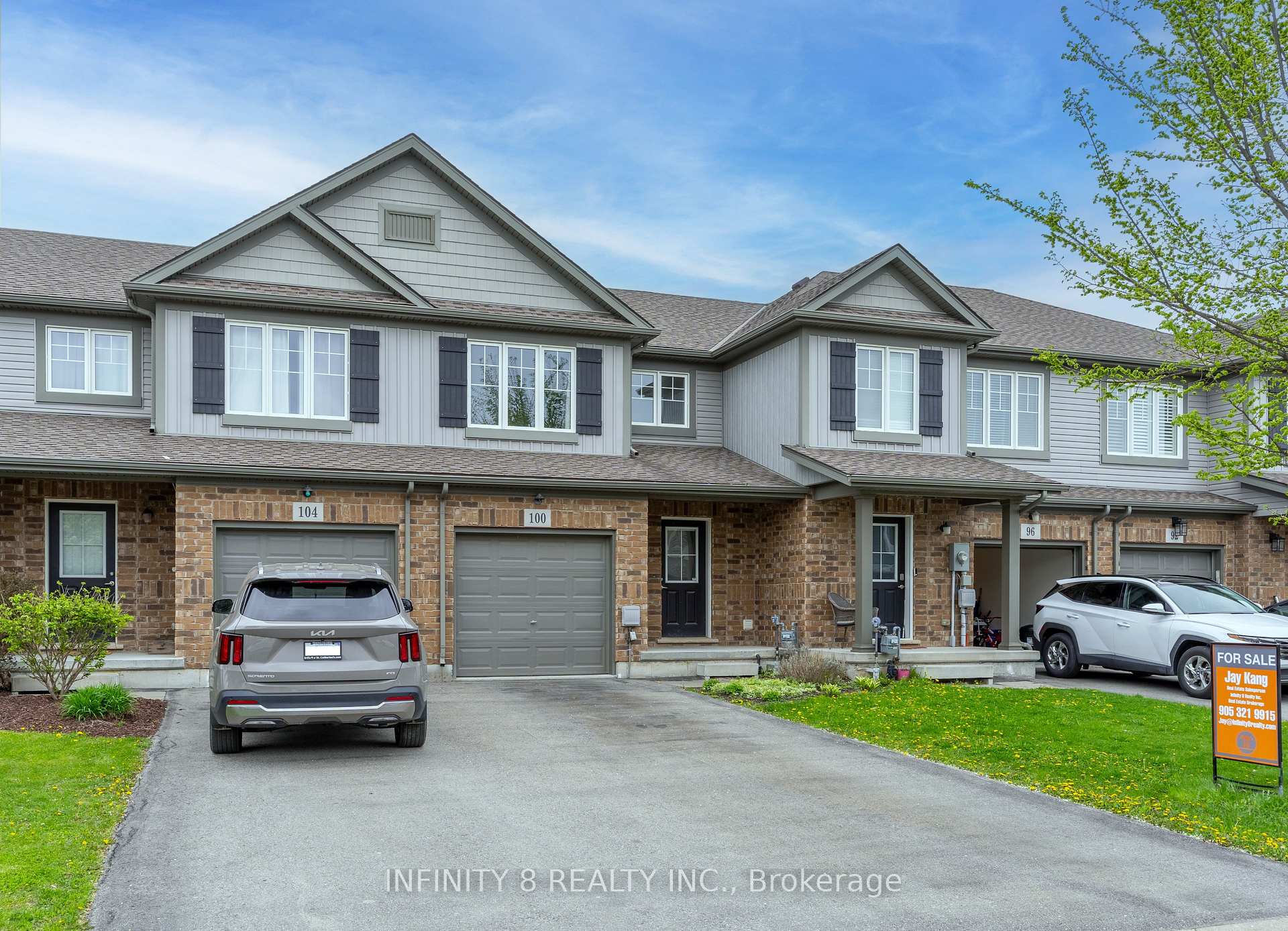 Photo 2 of 100 Roselawn Crescent, Welland, Coyle Creek — HOMEH