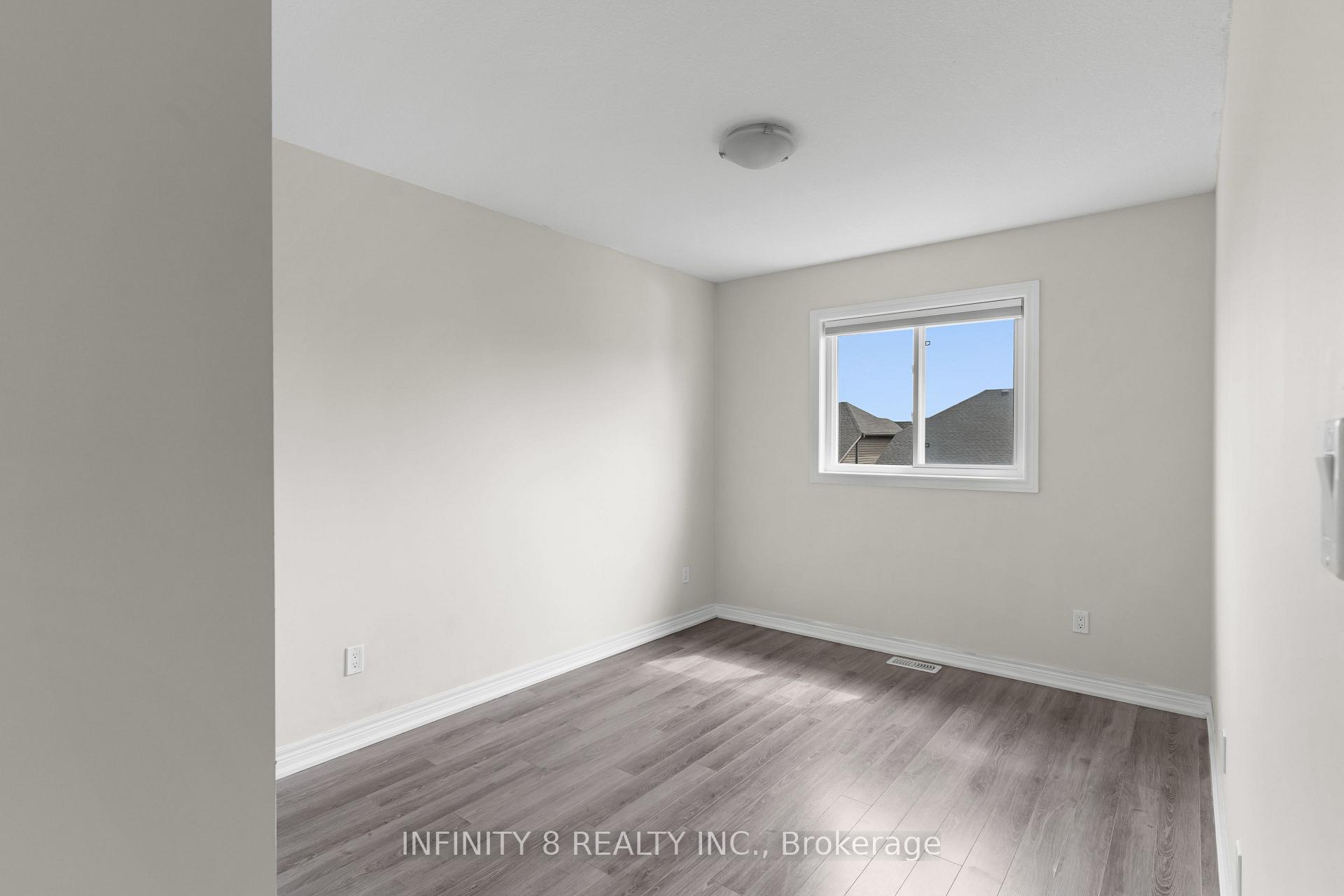 Photo 18 of 100 Roselawn Crescent, Welland, Coyle Creek — HOMEH