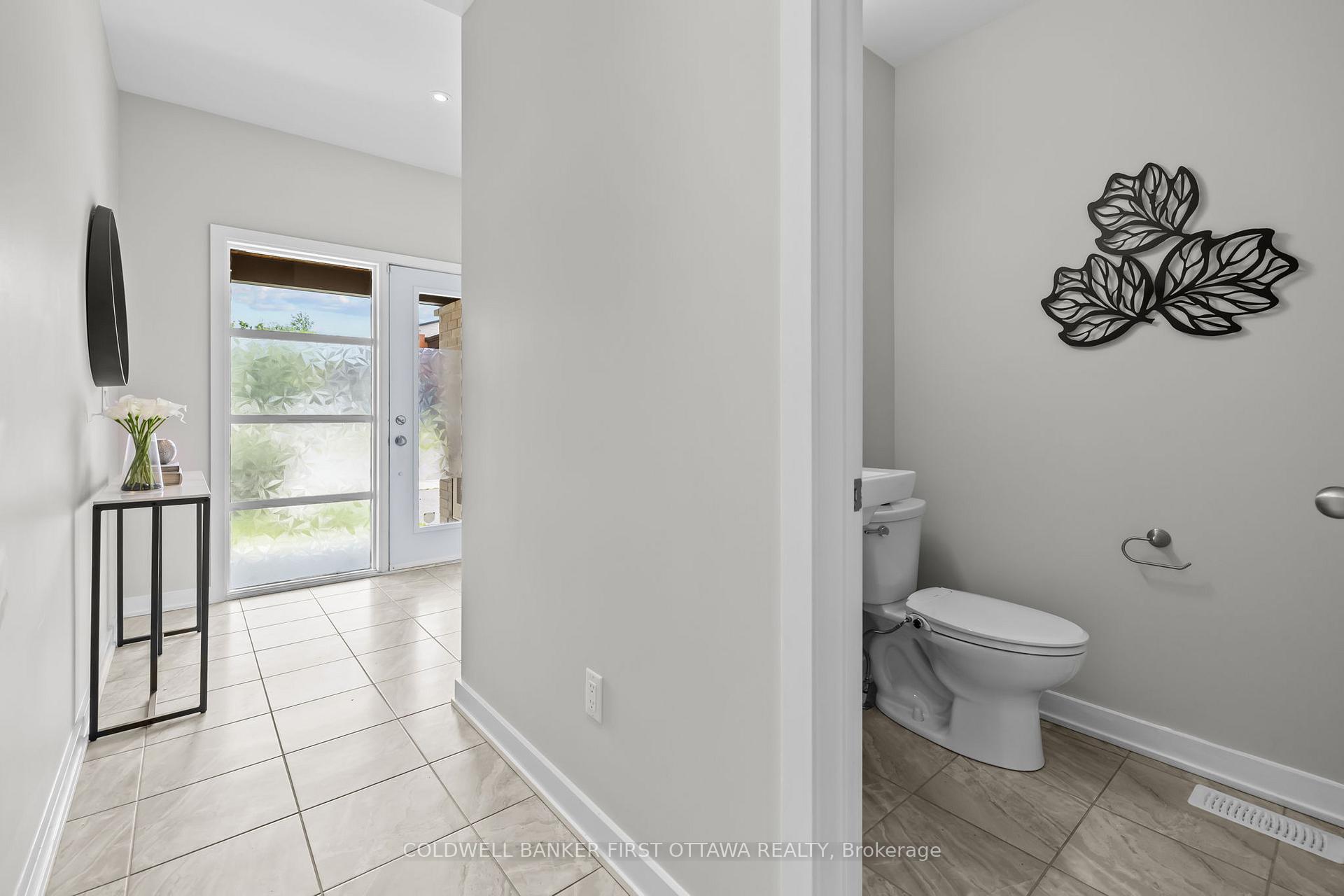 Photo 2 of 821 Quartet Avenue, Ottawa, Riverside South/Gloucester Glen — HOMEH