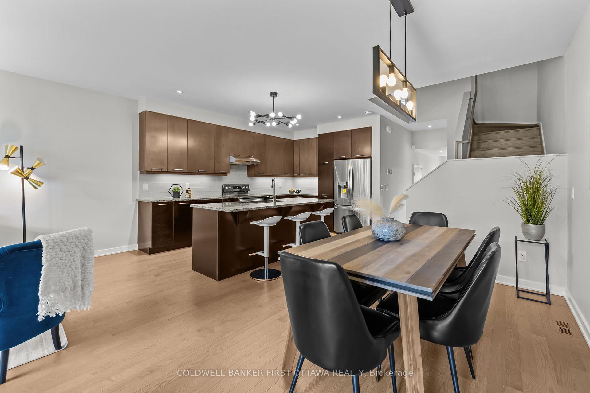 Photo 4 of 821 Quartet Avenue, Ottawa, Riverside South/Gloucester Glen — HOMEH