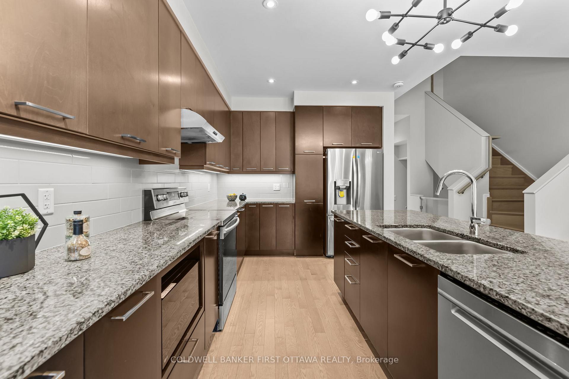 Photo 9 of 821 Quartet Avenue, Ottawa, Riverside South/Gloucester Glen — HOMEH