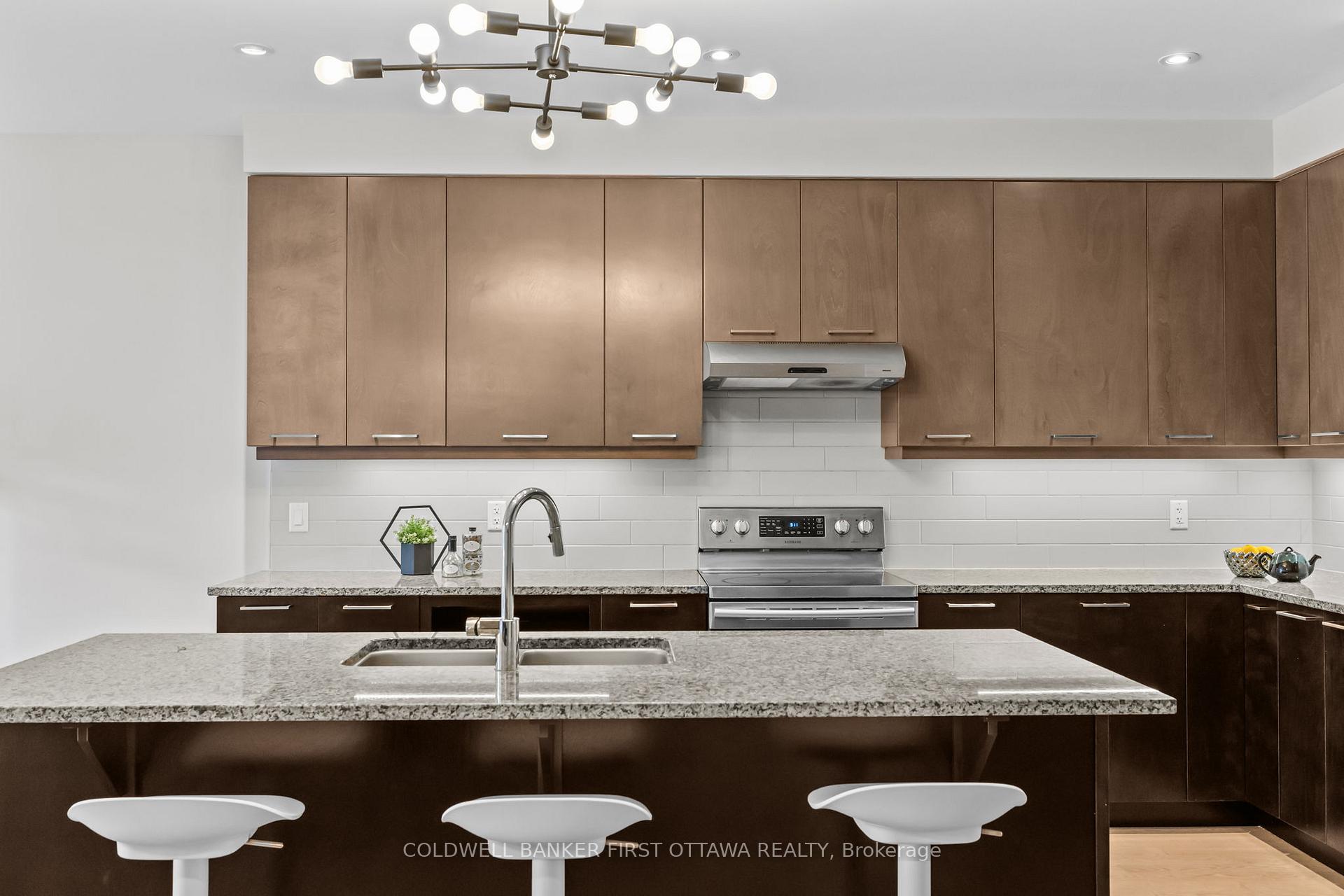 Photo 12 of 821 Quartet Avenue, Ottawa, Riverside South/Gloucester Glen — HOMEH