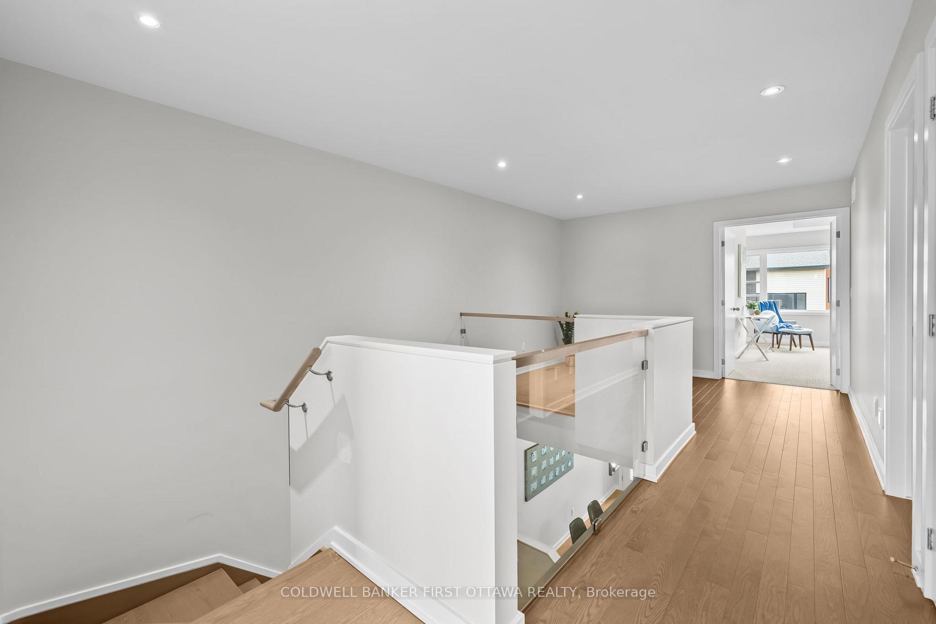 Photo 17 of 821 Quartet Avenue, Ottawa, Riverside South/Gloucester Glen — HOMEH