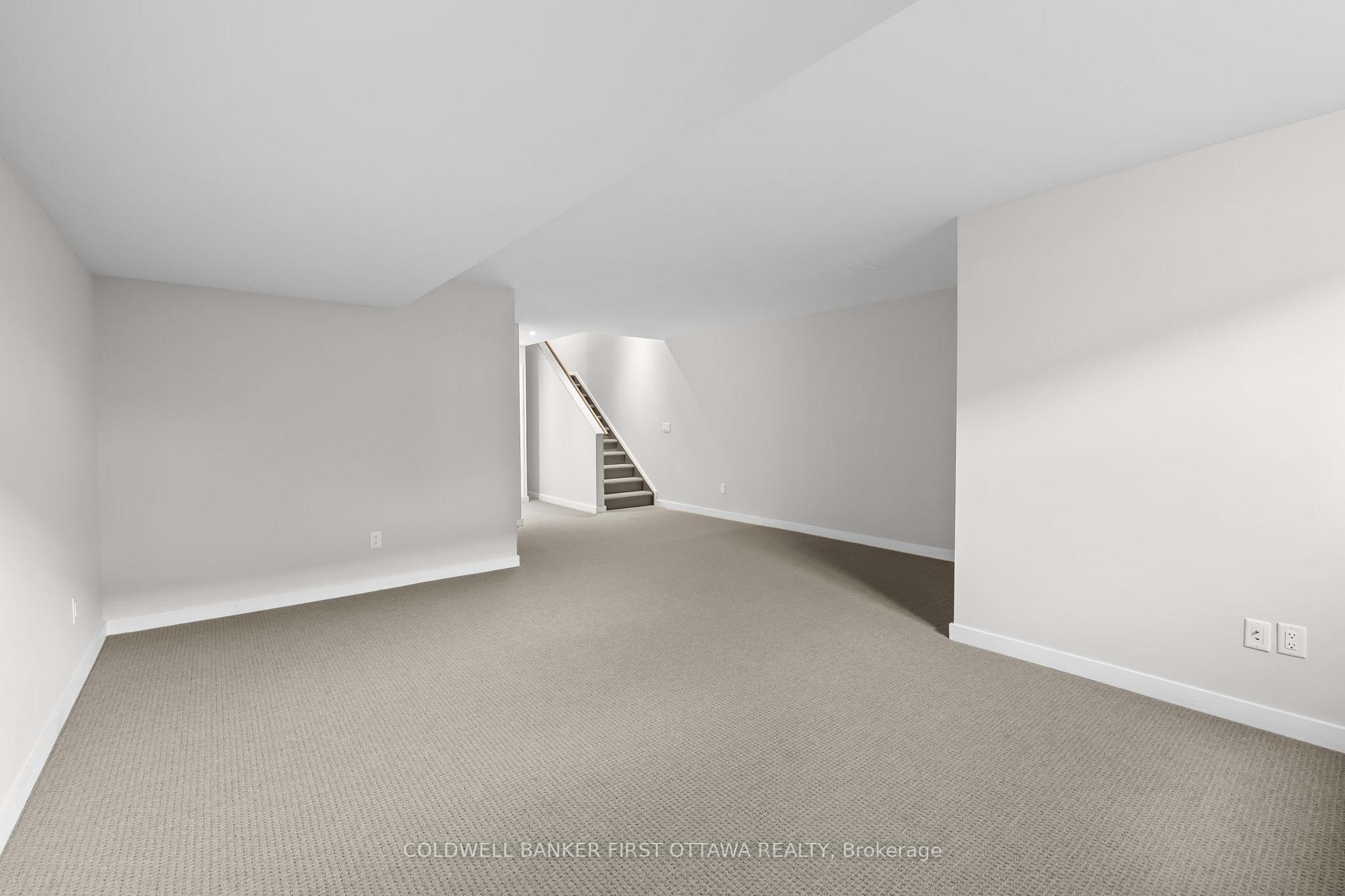 Photo 33 of 821 Quartet Avenue, Ottawa, Riverside South/Gloucester Glen — HOMEH