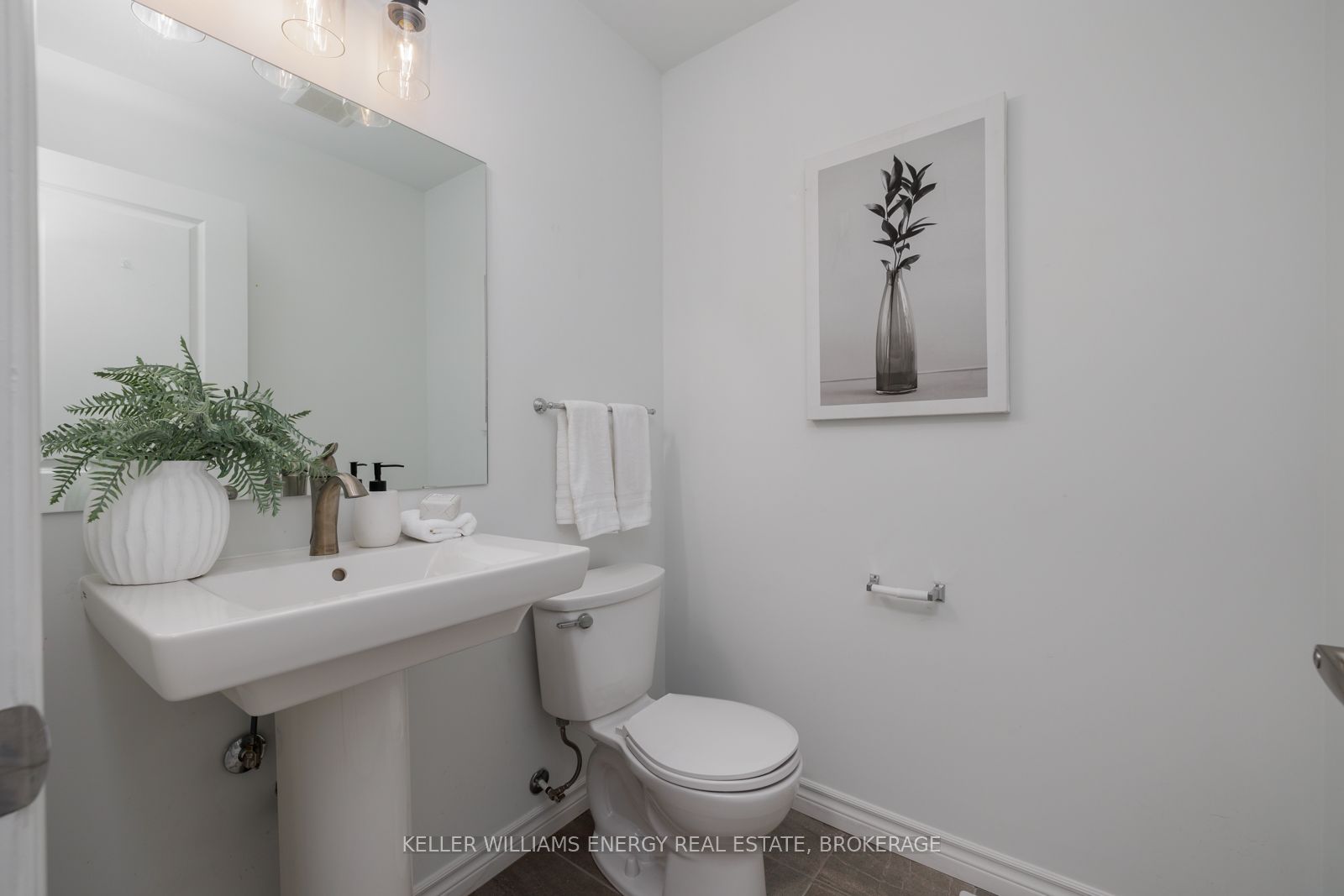Photo 47 of 38 Thomas Bird Street, Clarington, Bowmanville — HOMEH