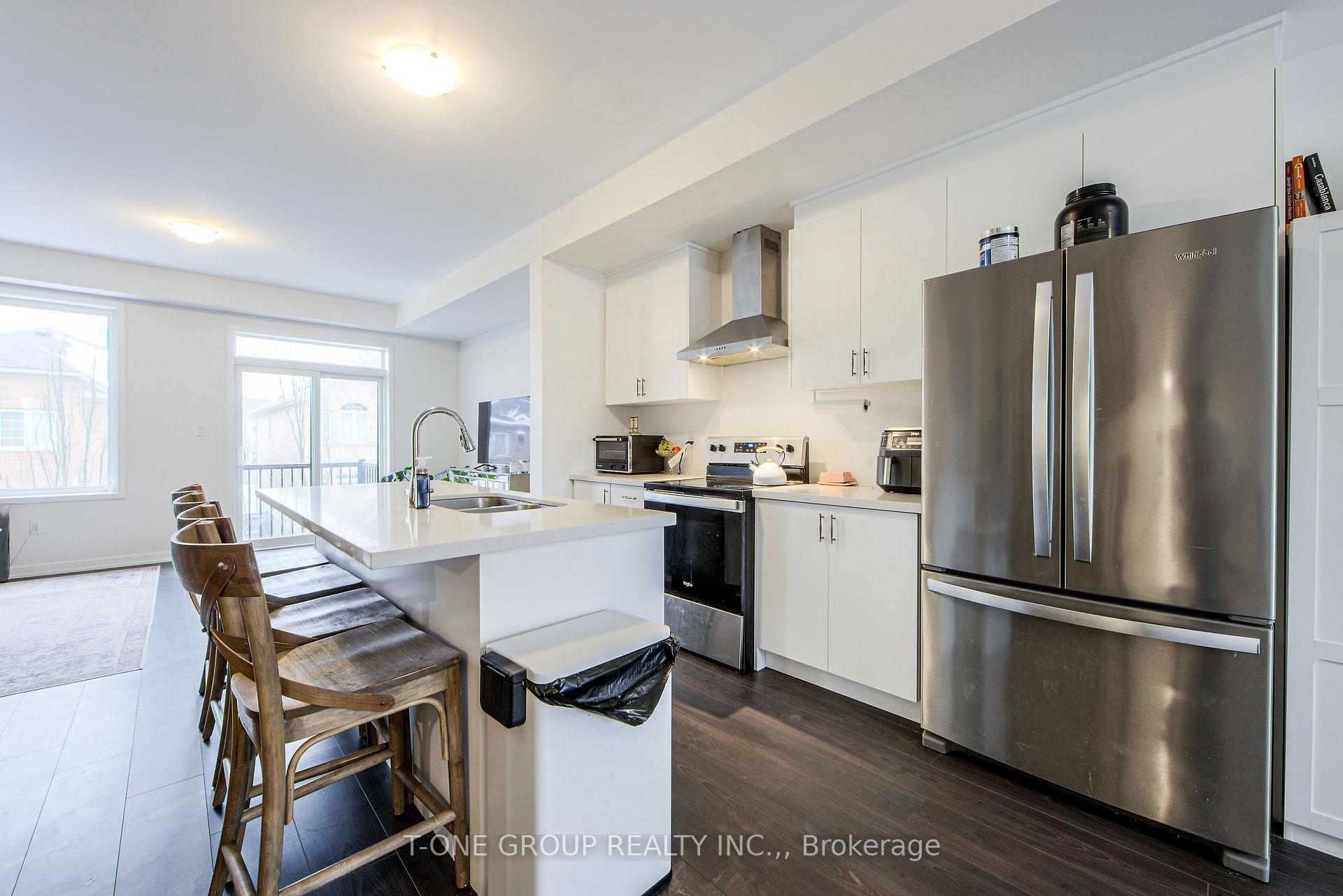 Photo 14 of 157 Rattenbury Road, Vaughan, Patterson — HOMEH