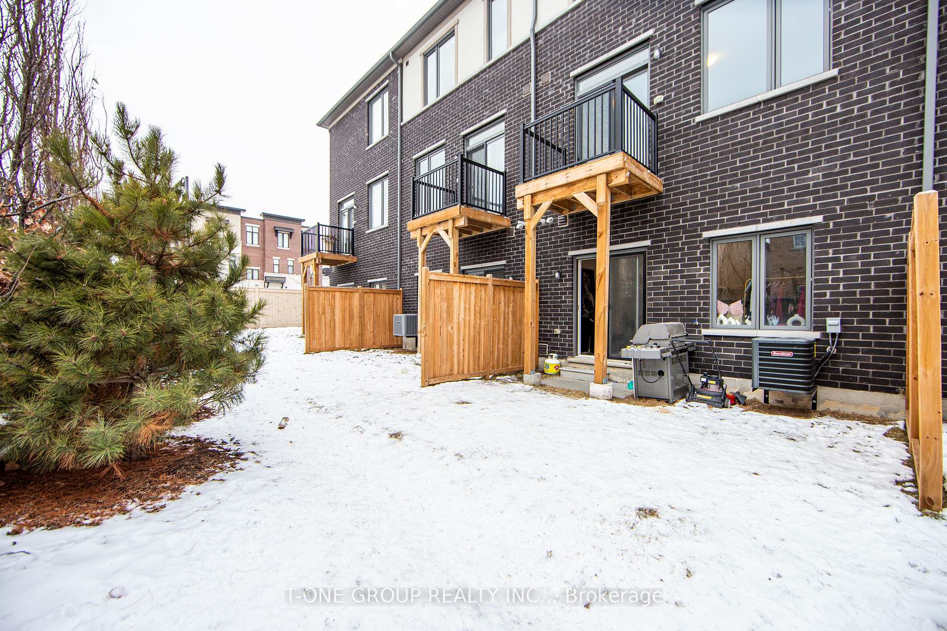 Photo 35 of 157 Rattenbury Road, Vaughan, Patterson — HOMEH