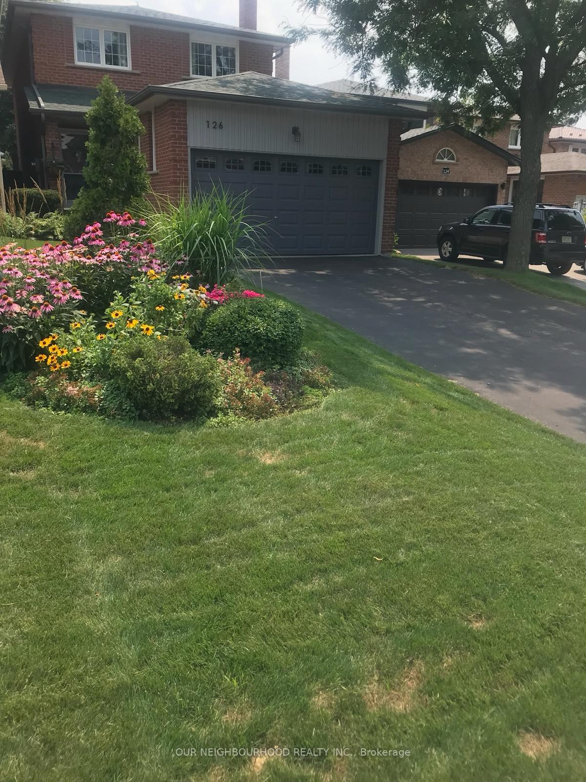 Photo 3 of 126 Major Buttons Drive, Markham, Sherwood-Amberglen — HOMEH