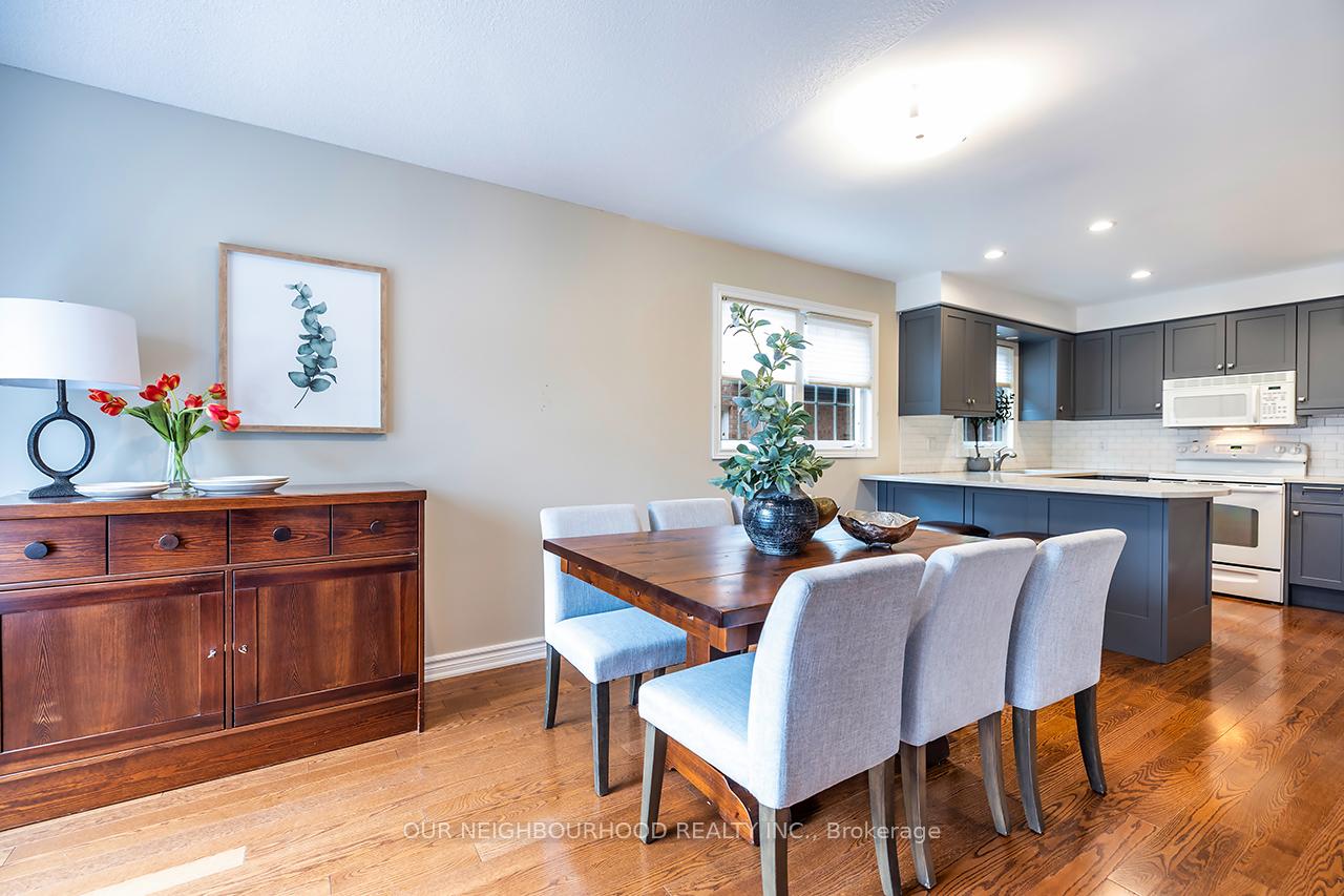 Photo 18 of 126 Major Buttons Drive, Markham, Sherwood-Amberglen — HOMEH