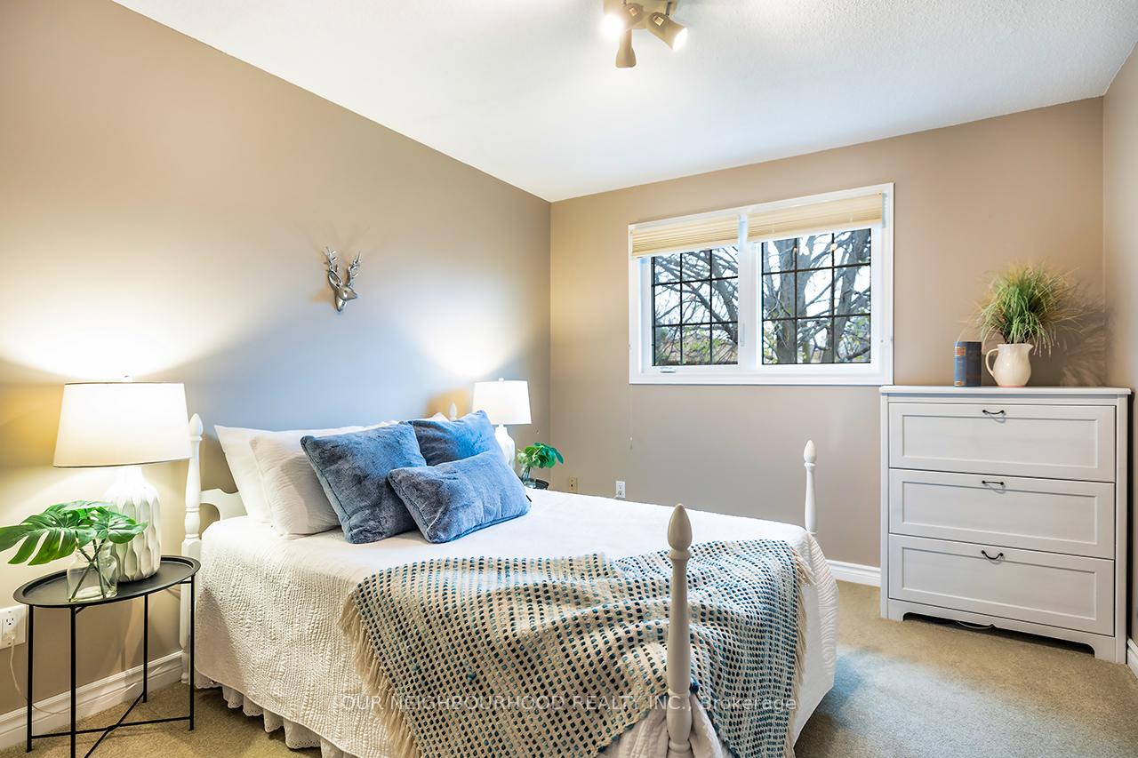 Photo 32 of 126 Major Buttons Drive, Markham, Sherwood-Amberglen — HOMEH