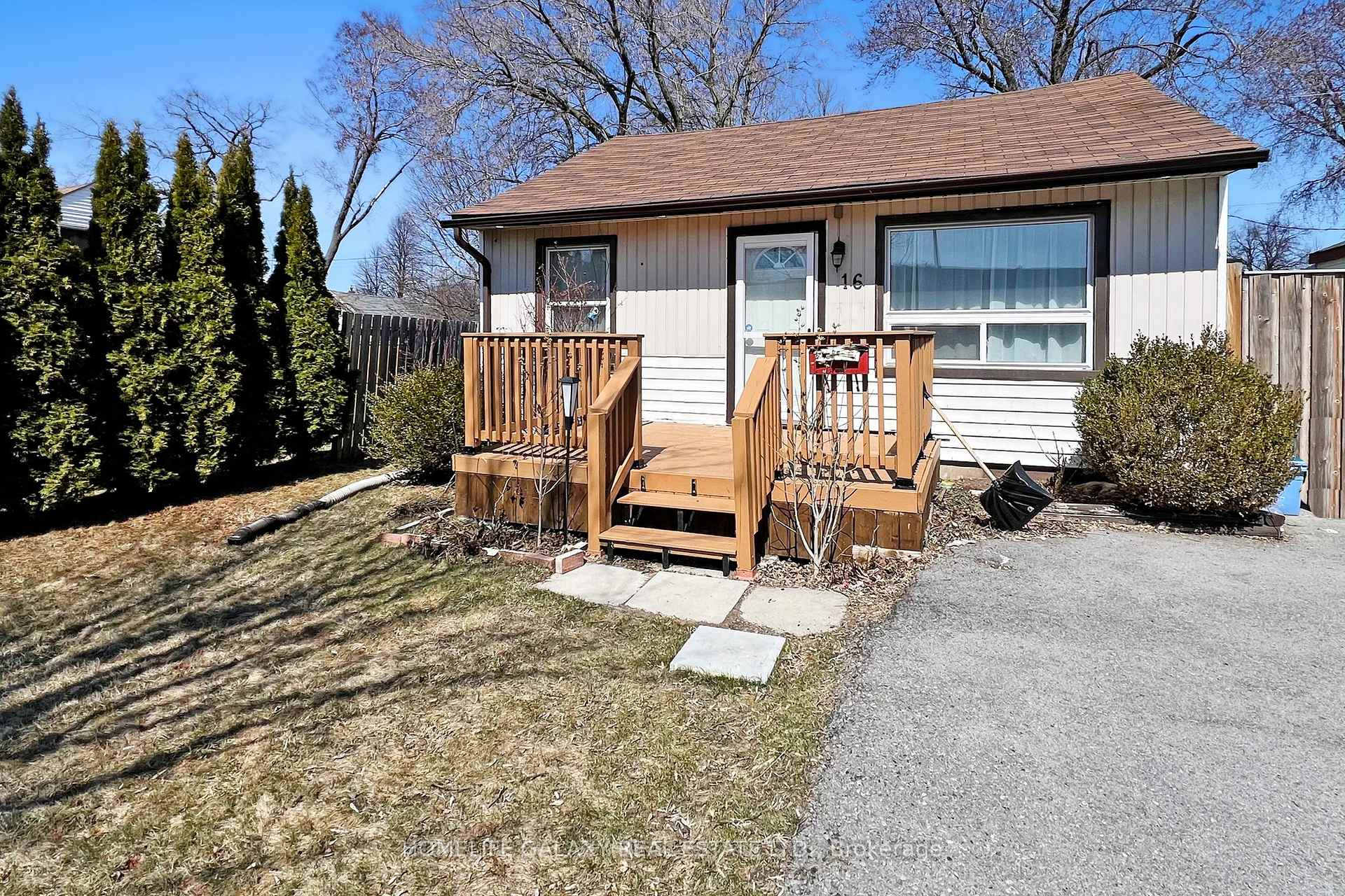 Photo 3 of 16 Queen Street, Ajax, Central — HOMEH