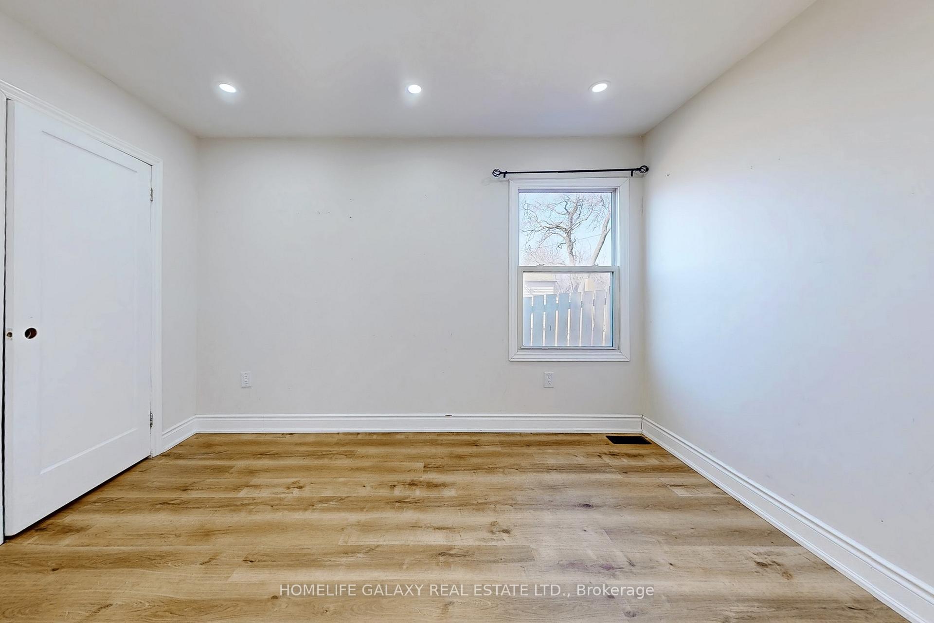 Photo 9 of 16 Queen Street, Ajax, Central — HOMEH