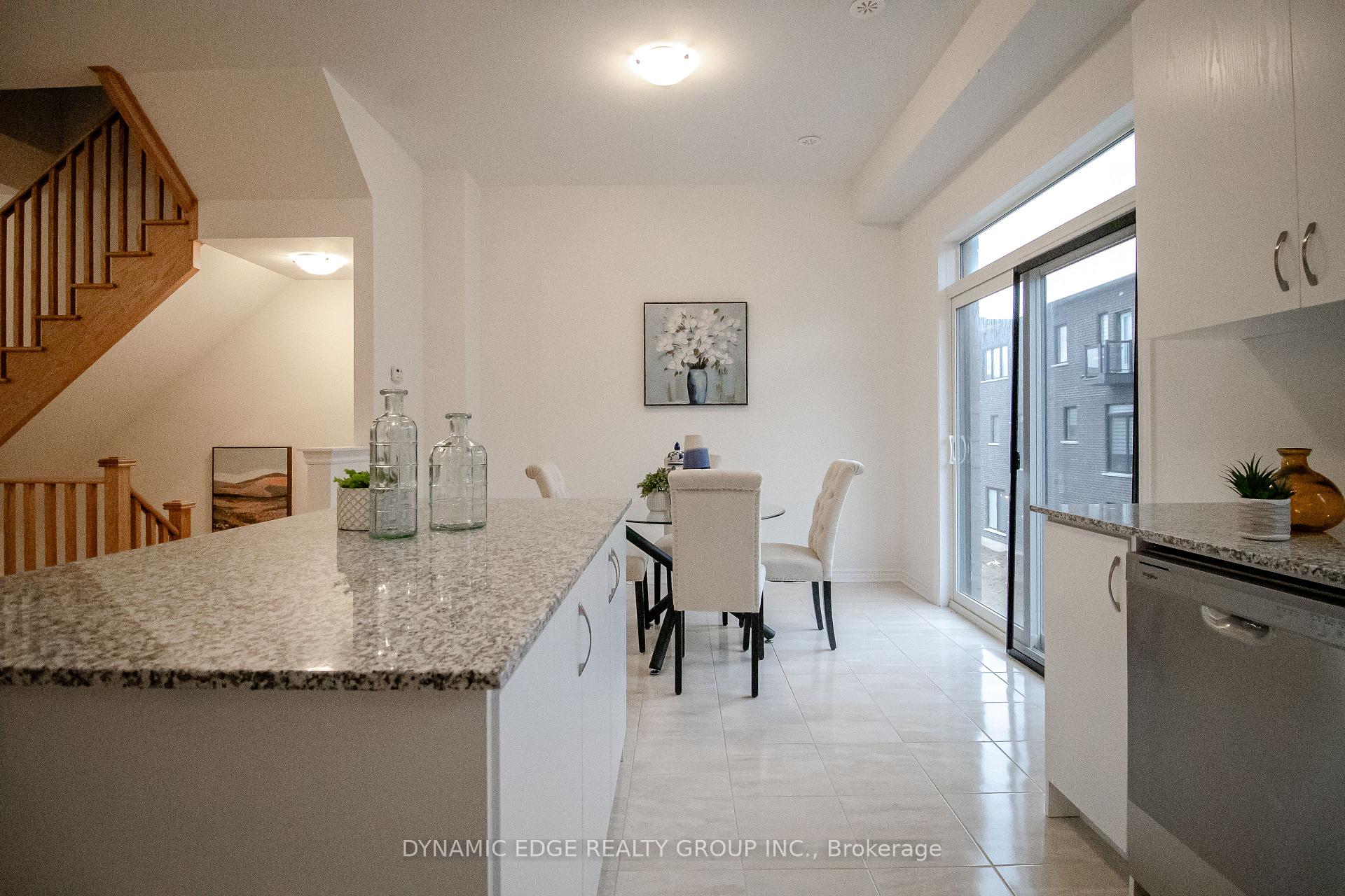 Photo 13 of 90 Paradox Street, Vaughan, Elder Mills — HOMEH