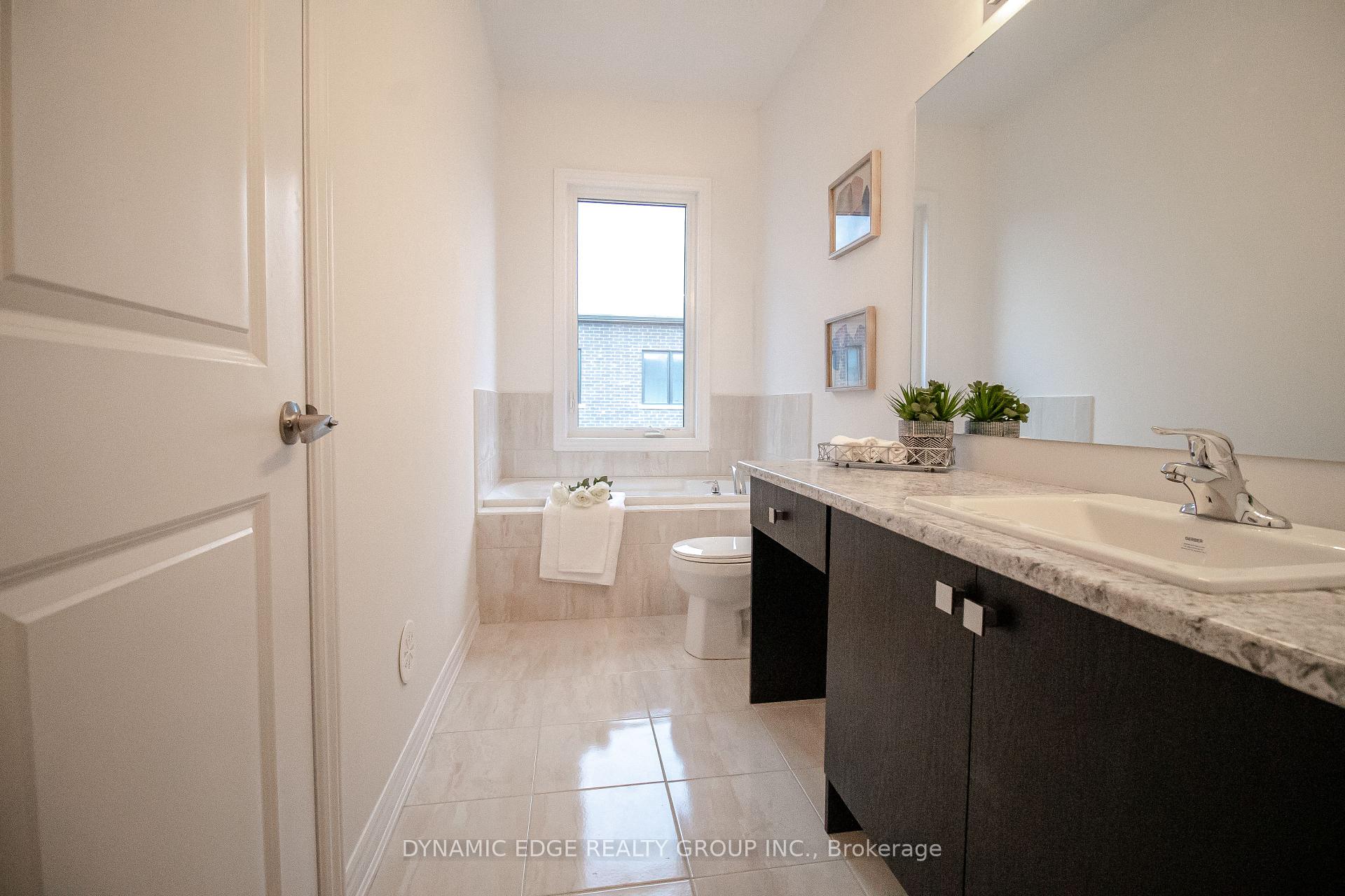 Photo 21 of 90 Paradox Street, Vaughan, Elder Mills — HOMEH