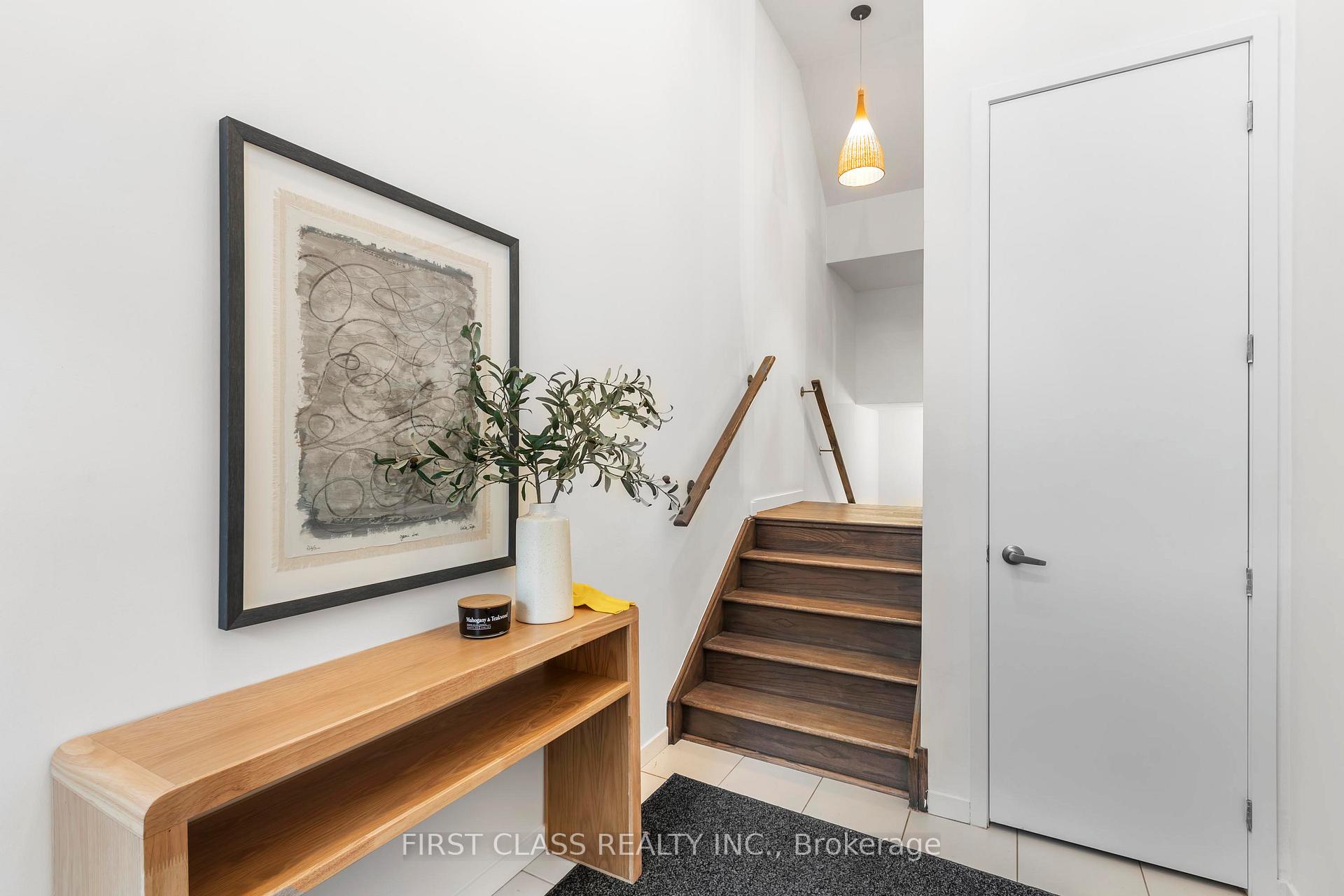 Photo 5 of 29 Armillo Place, Markham, Wismer — HOMEH