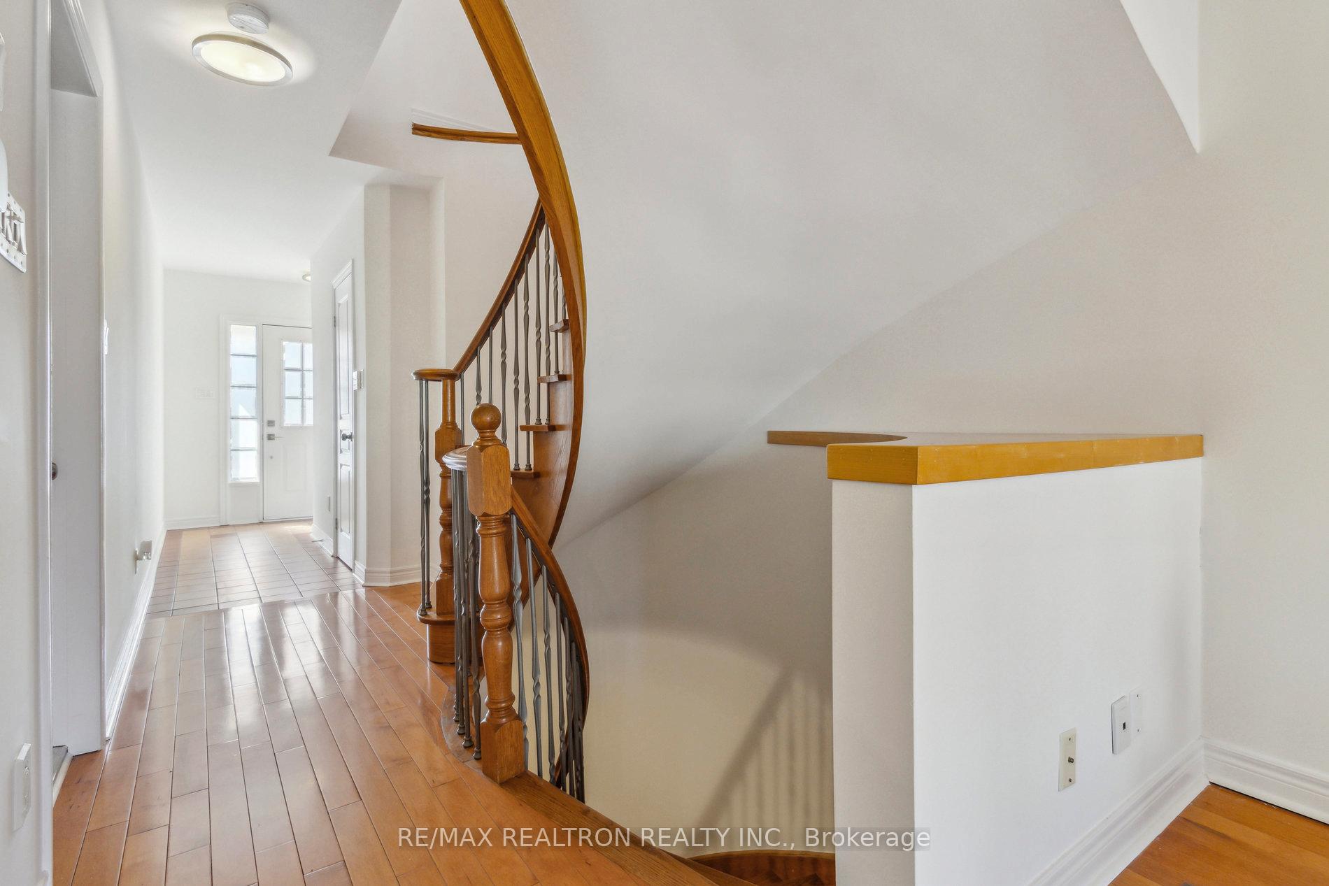 Photo 9 of 90 Maple Sugar Lane, Vaughan, Patterson — HOMEH