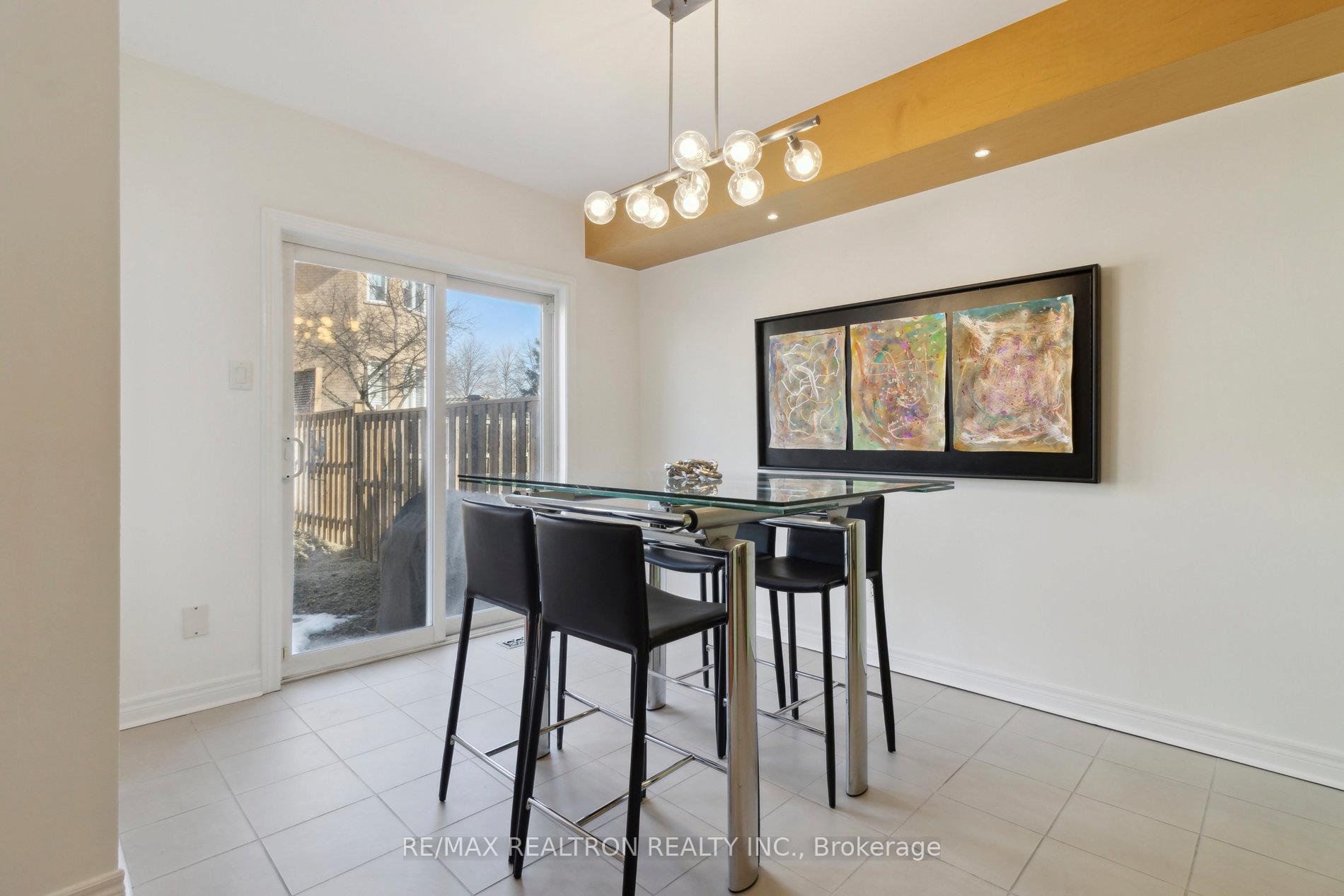 Photo 13 of 90 Maple Sugar Lane, Vaughan, Patterson — HOMEH