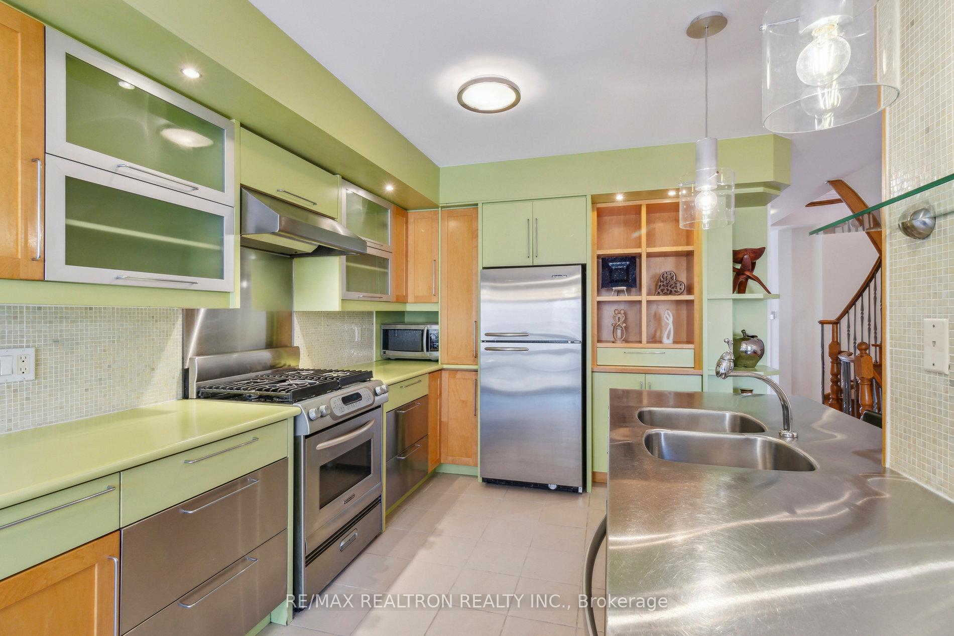 Photo 14 of 90 Maple Sugar Lane, Vaughan, Patterson — HOMEH