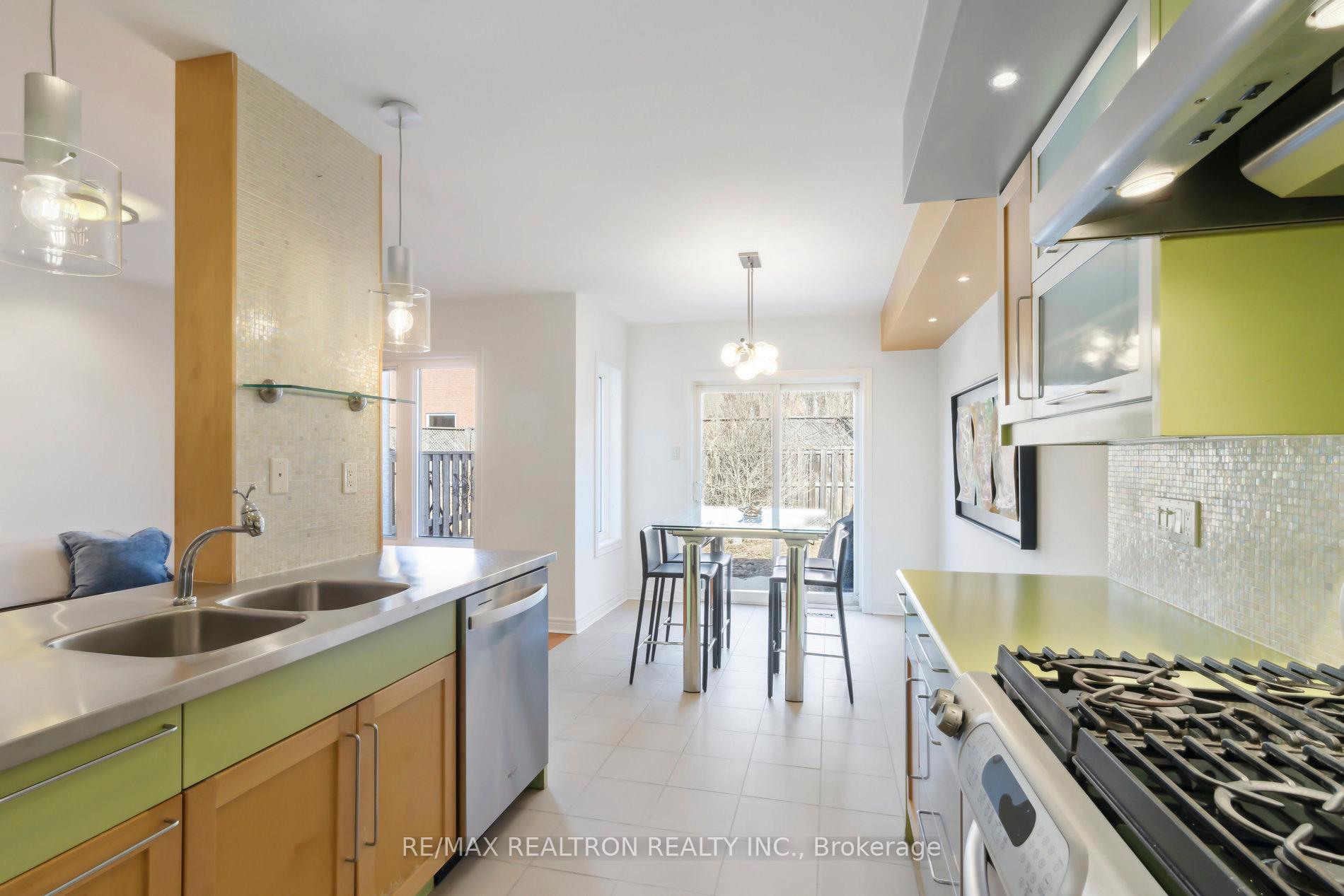 Photo 16 of 90 Maple Sugar Lane, Vaughan, Patterson — HOMEH