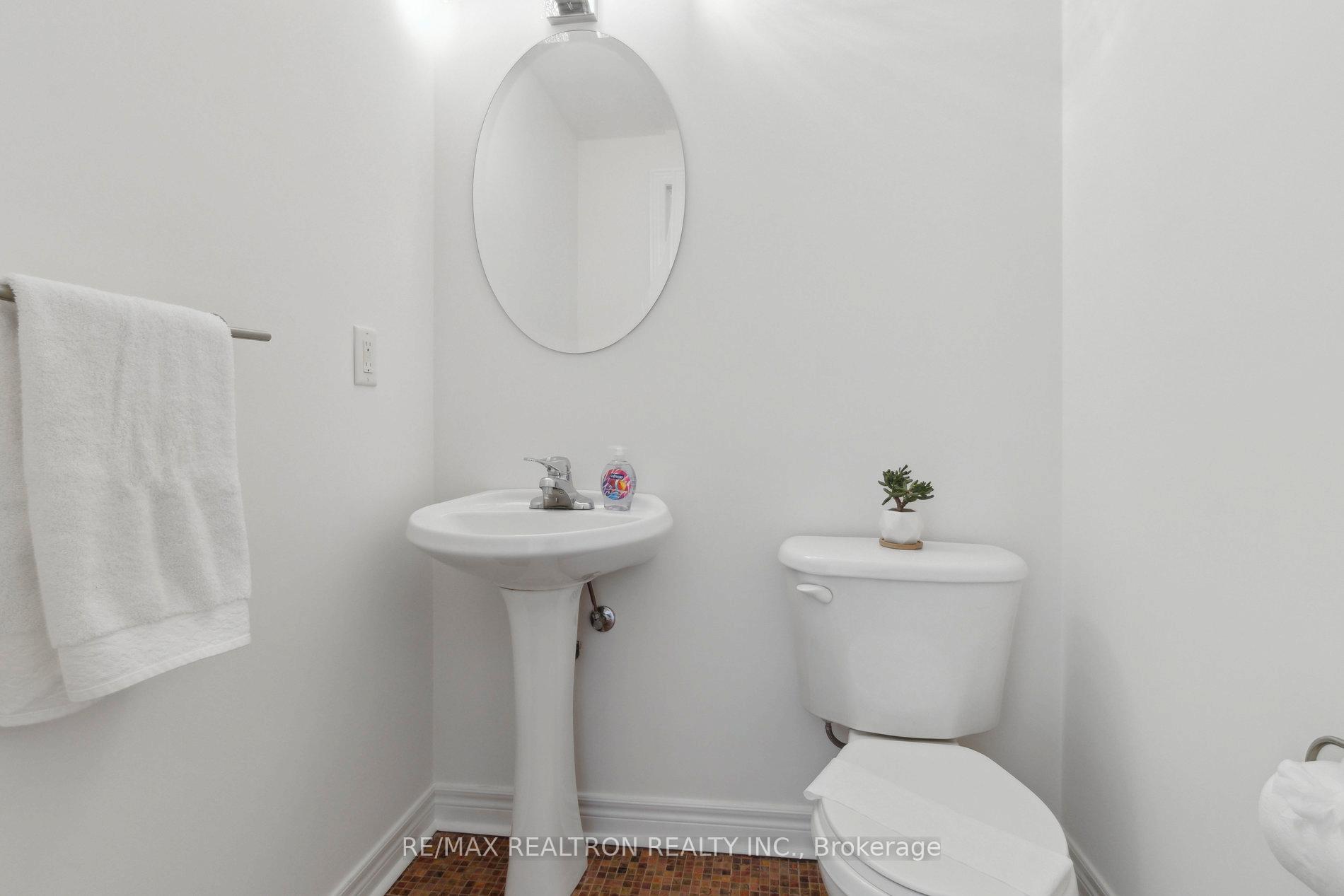Photo 17 of 90 Maple Sugar Lane, Vaughan, Patterson — HOMEH