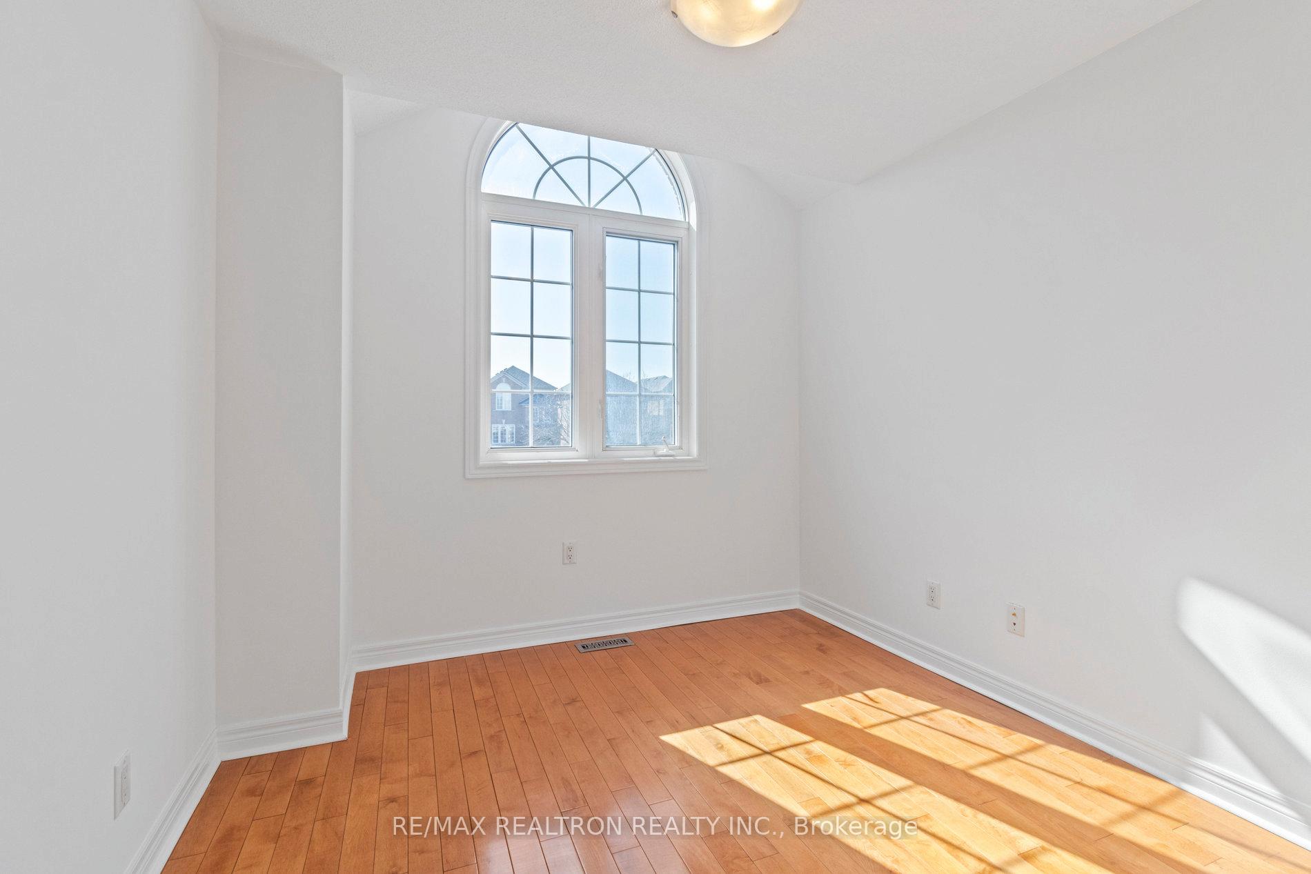 Photo 20 of 90 Maple Sugar Lane, Vaughan, Patterson — HOMEH