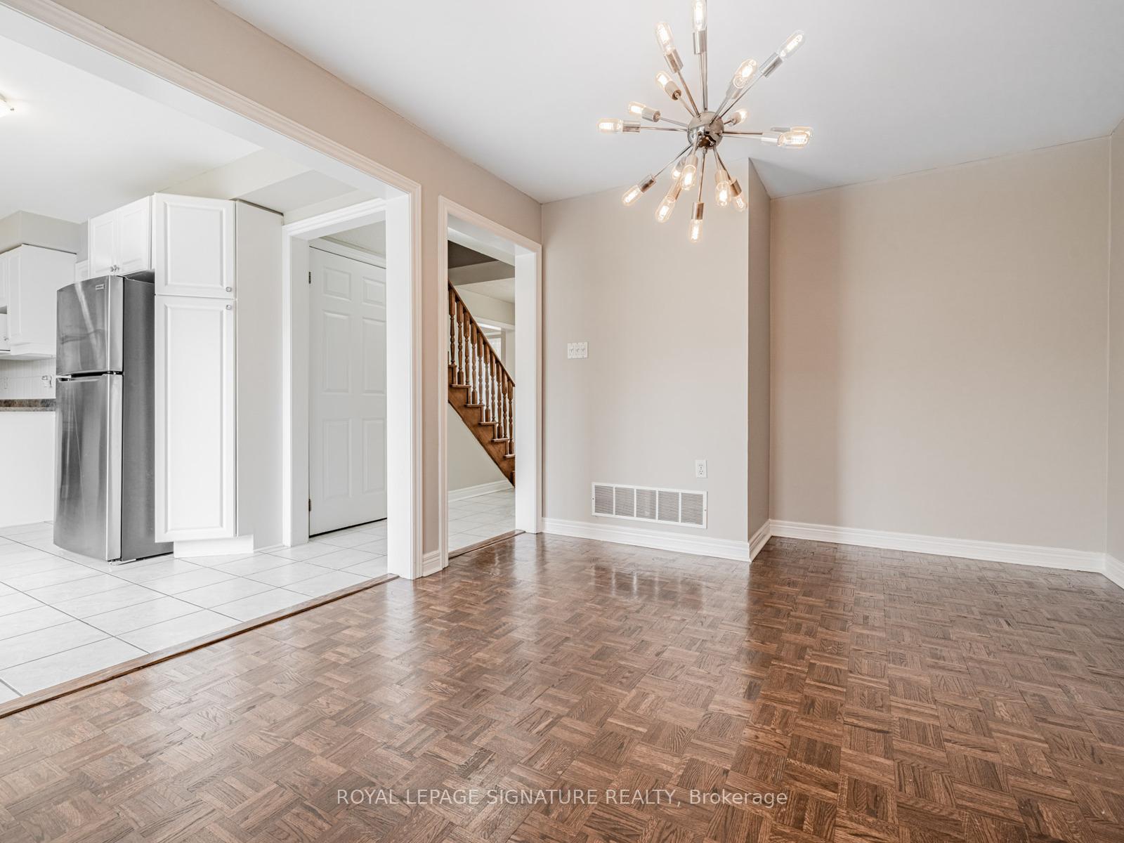Photo 18 of 18 Inverness Close, Vaughan, Maple — HOMEH
