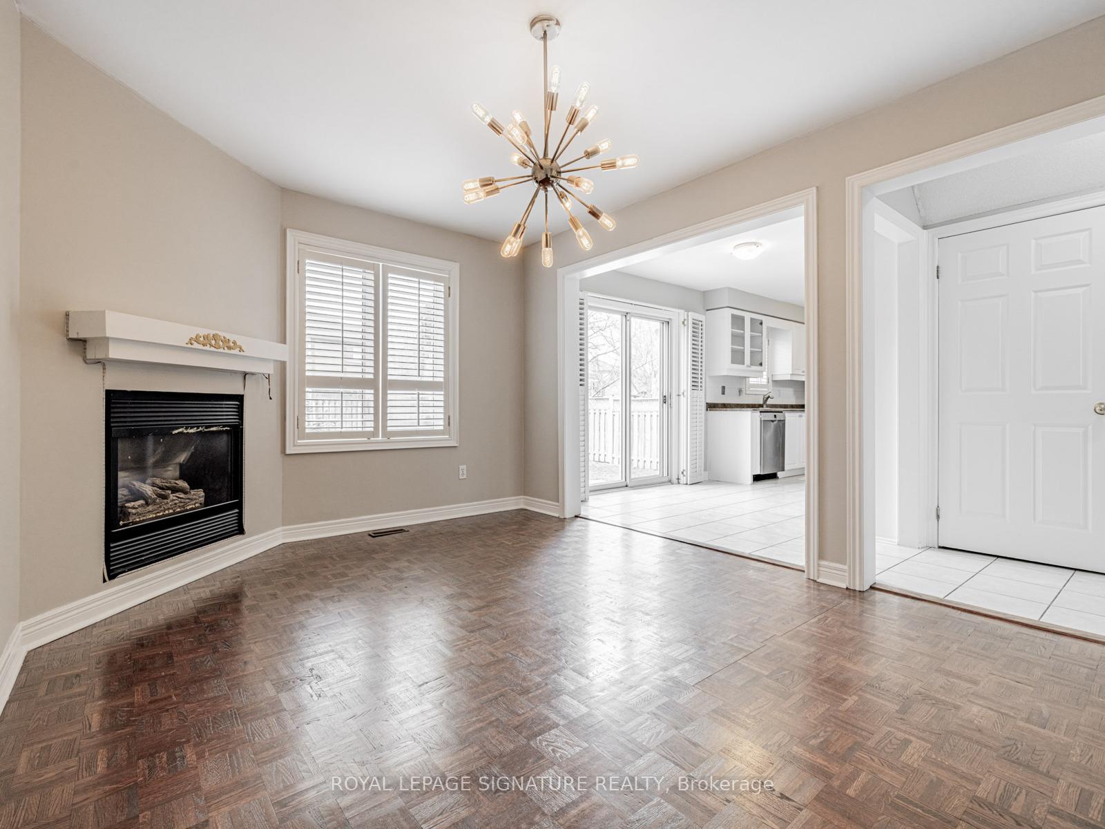 Photo 19 of 18 Inverness Close, Vaughan, Maple — HOMEH