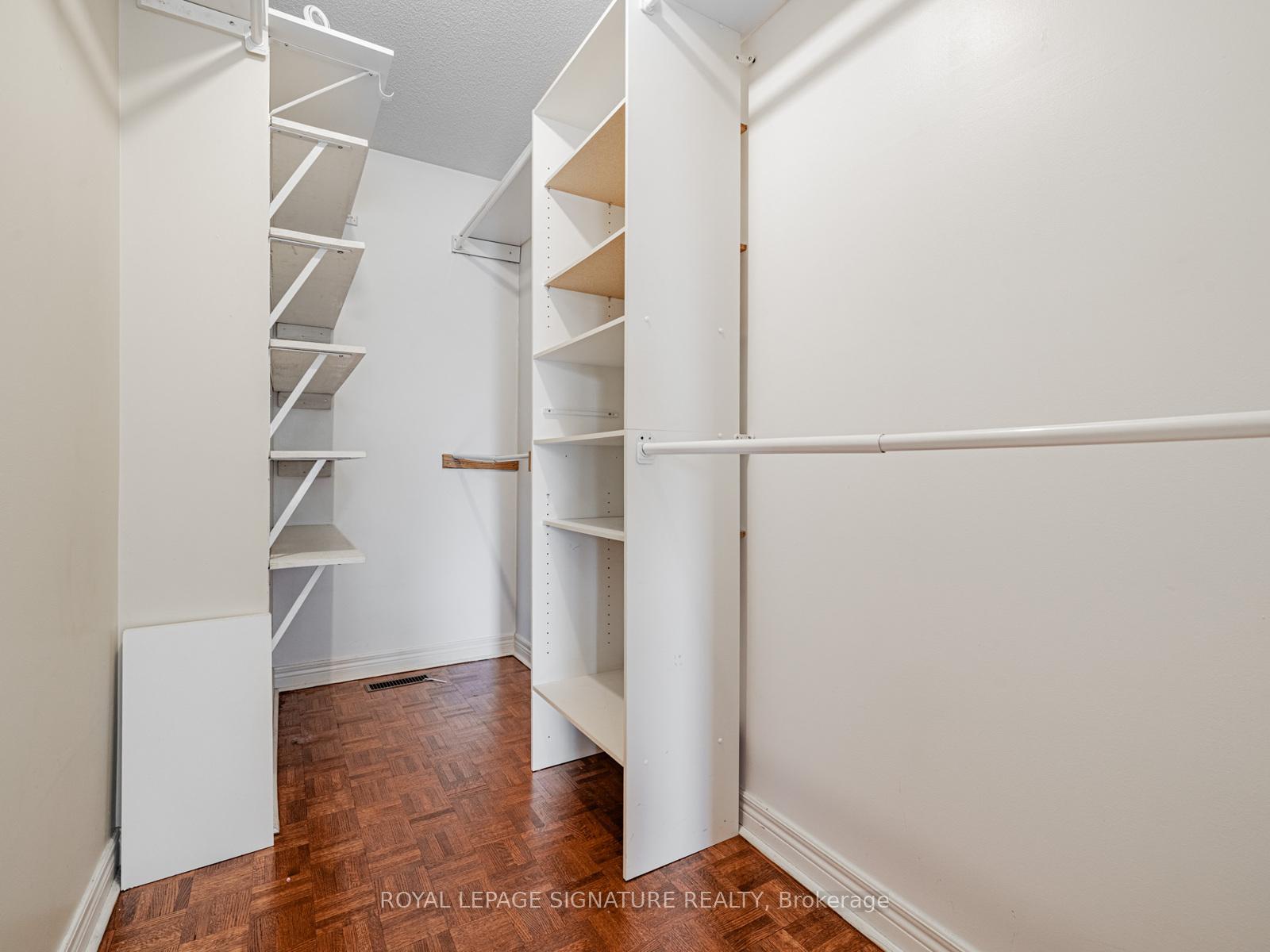 Photo 33 of 18 Inverness Close, Vaughan, Maple — HOMEH