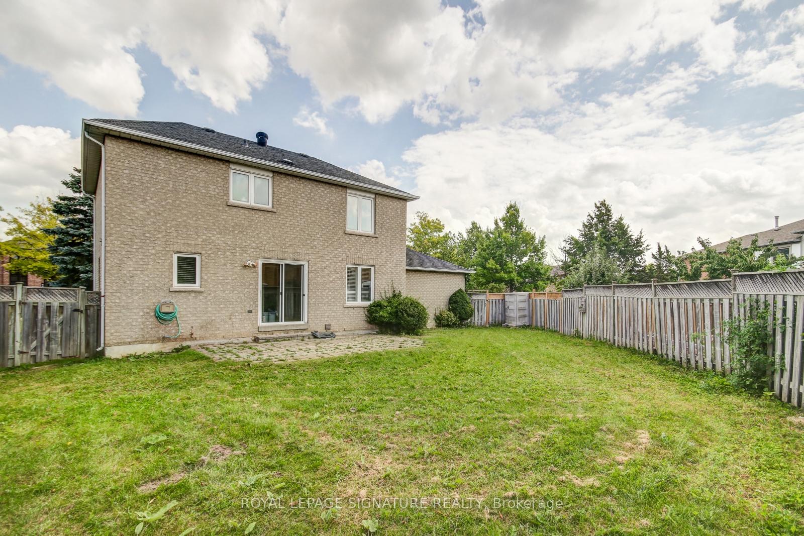 Photo 44 of 18 Inverness Close, Vaughan, Maple — HOMEH