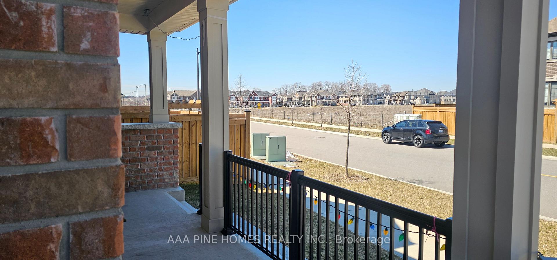 Photo 13 of 105 Barkerville Drive, Whitby, Rural Whitby — HOMEH