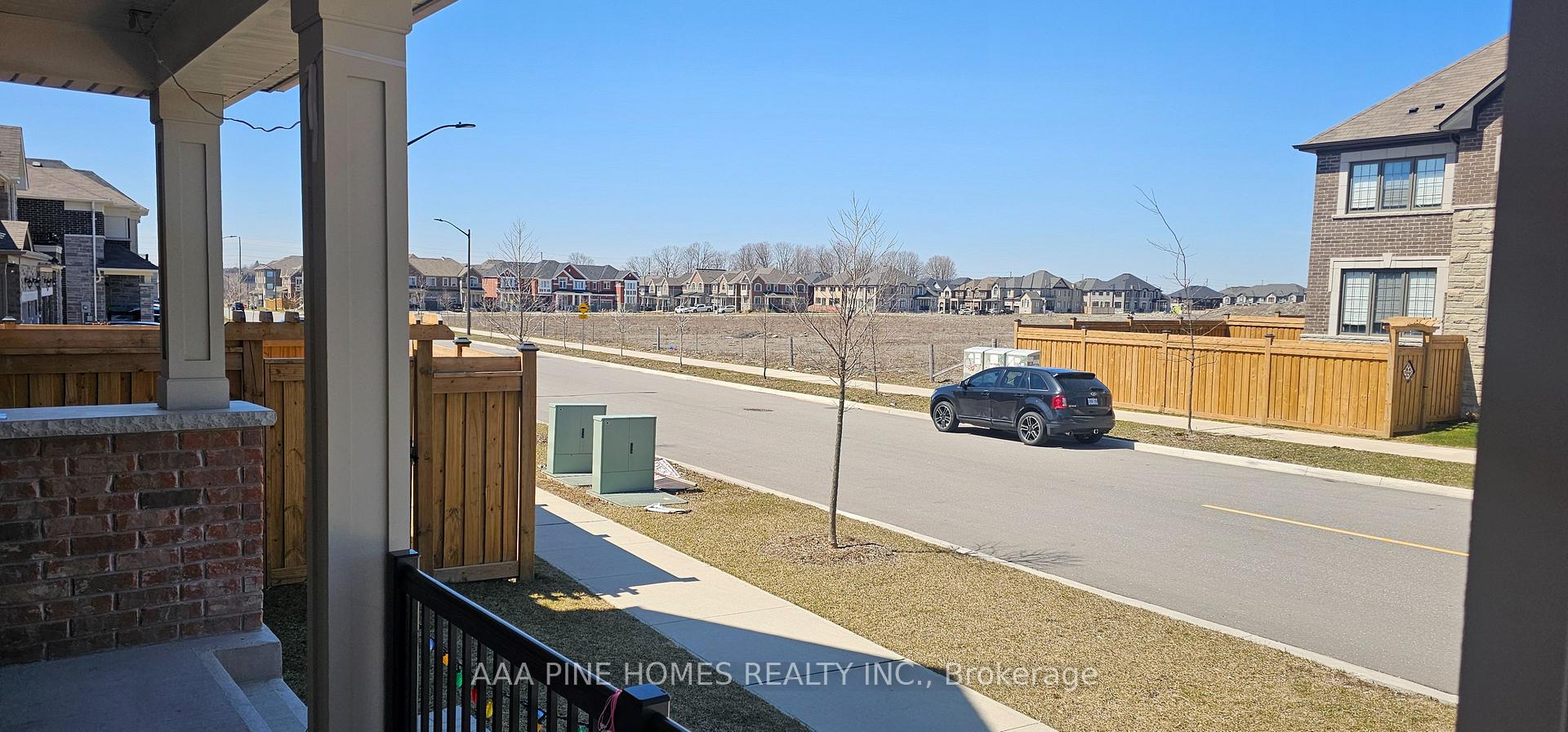 Photo 15 of 105 Barkerville Drive, Whitby, Rural Whitby — HOMEH