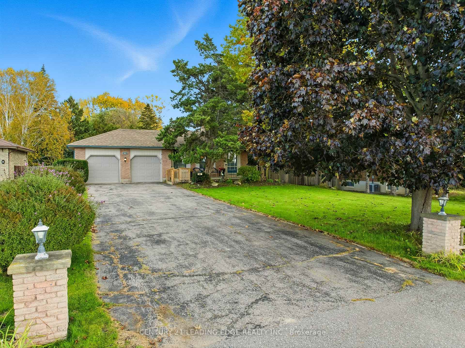 Photo 5 of 63 Lakeridge Road S, Whitby, Rural Whitby — HOMEH