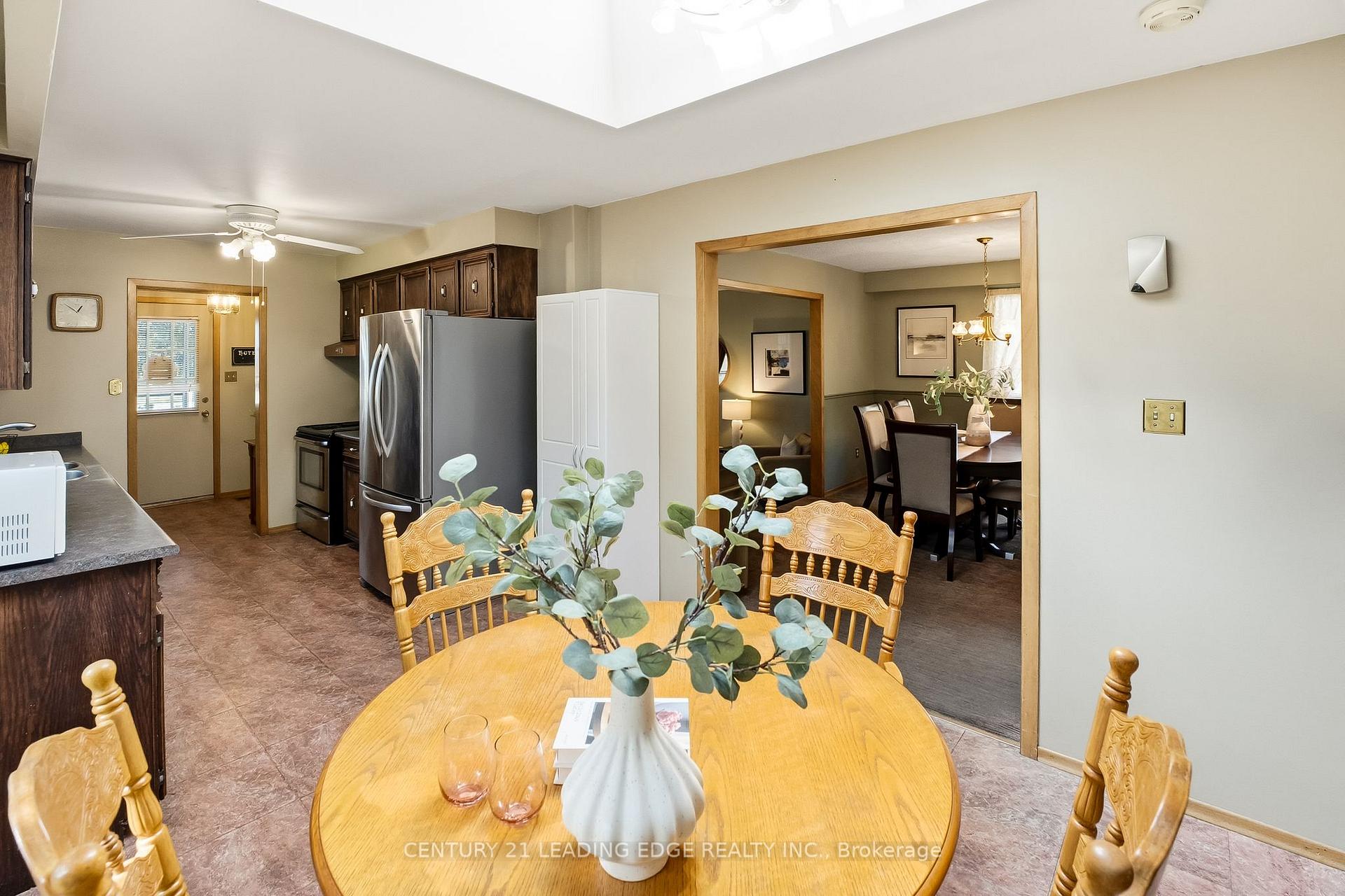 Photo 27 of 63 Lakeridge Road S, Whitby, Rural Whitby — HOMEH