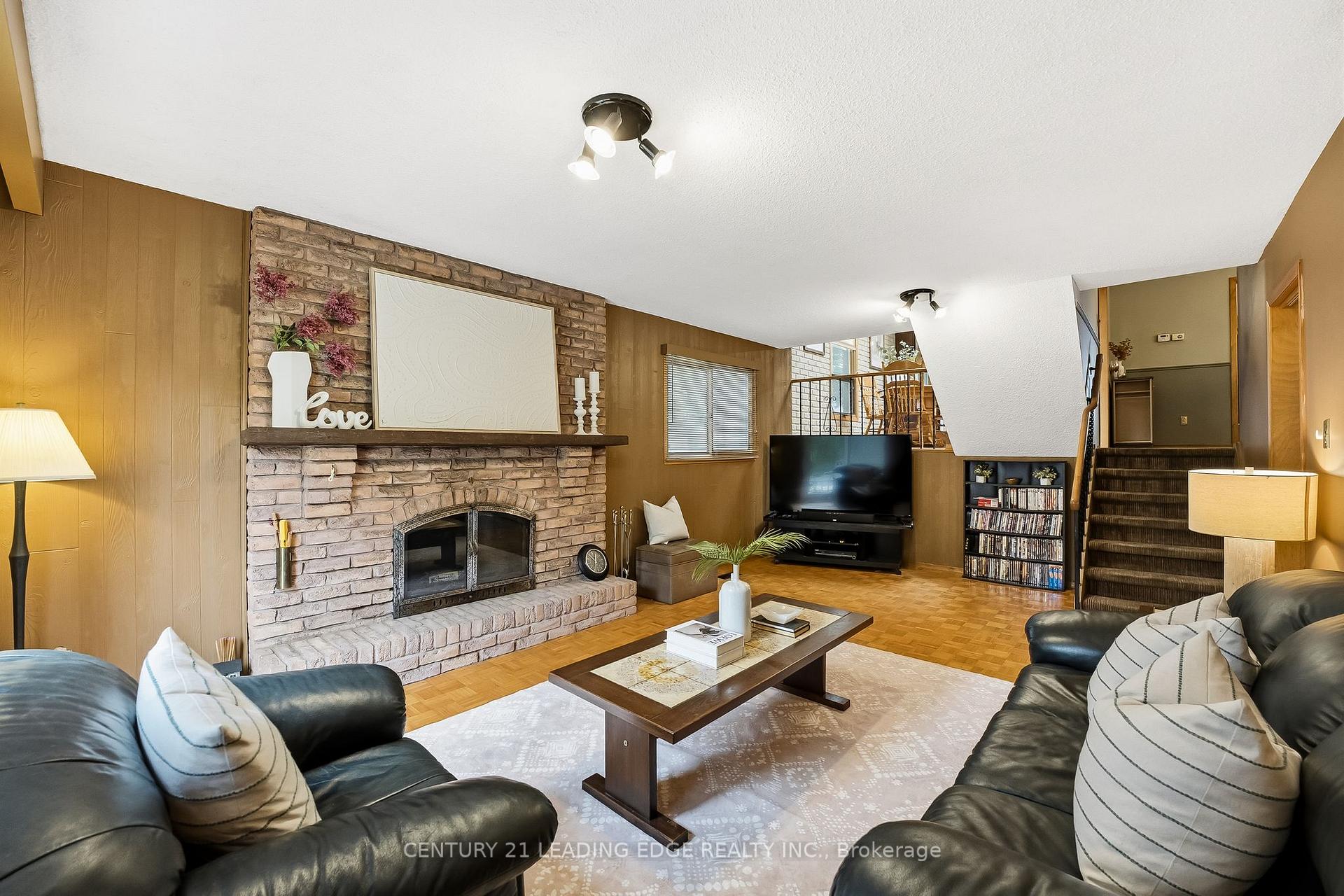 Photo 32 of 63 Lakeridge Road S, Whitby, Rural Whitby — HOMEH