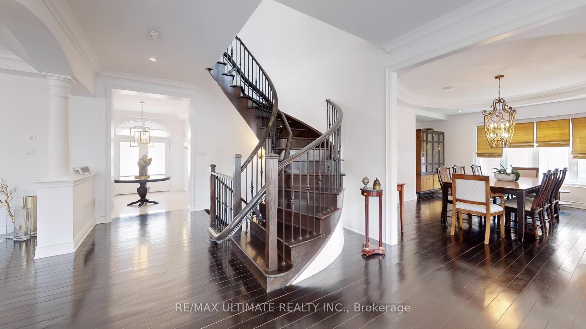 Photo 17 of 133 Cook's Mill Crescent, Vaughan, Patterson — HOMEH