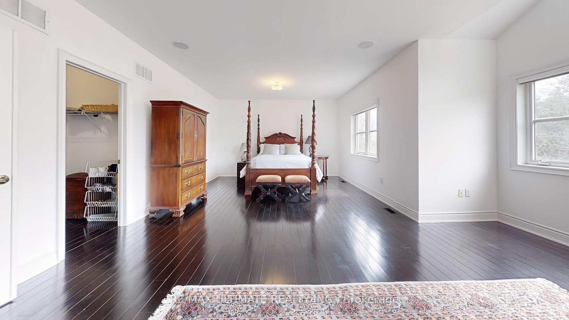 Photo 20 of 133 Cook's Mill Crescent, Vaughan, Patterson — HOMEH