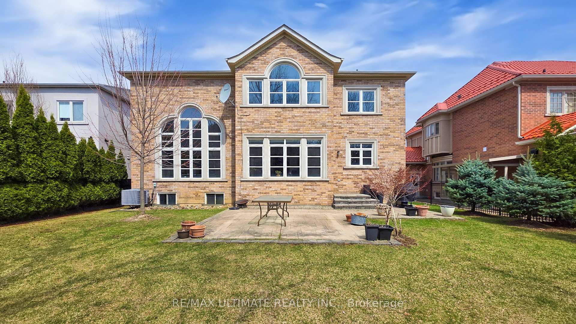 Photo 28 of 133 Cook's Mill Crescent, Vaughan, Patterson — HOMEH