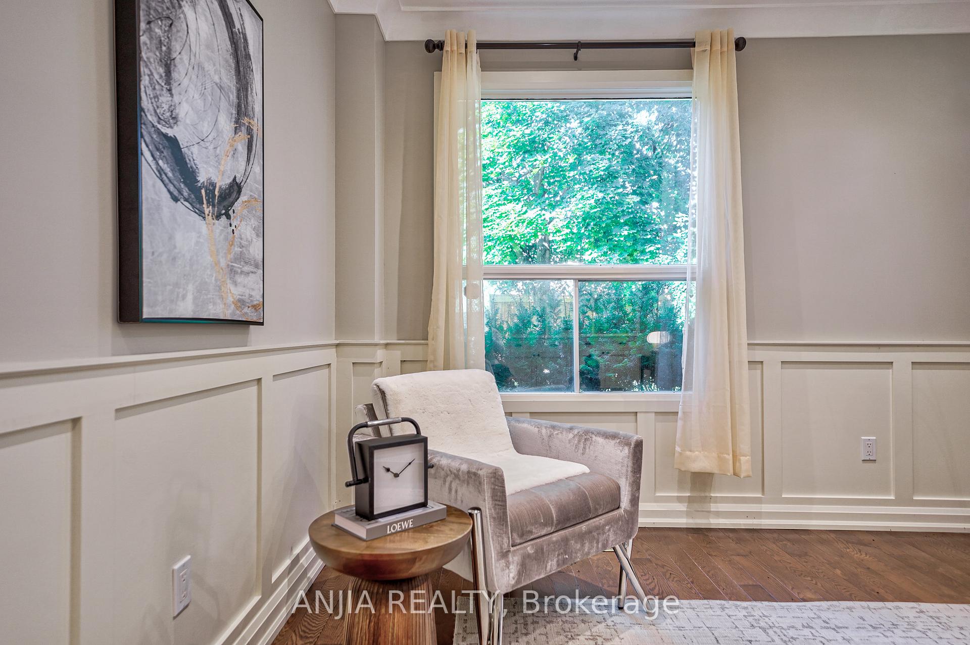 Photo 10 of 94 Tilman Circle, Markham, Markham Village — HOMEH