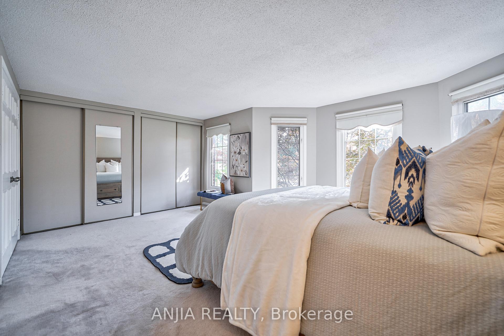 Photo 26 of 94 Tilman Circle, Markham, Markham Village — HOMEH