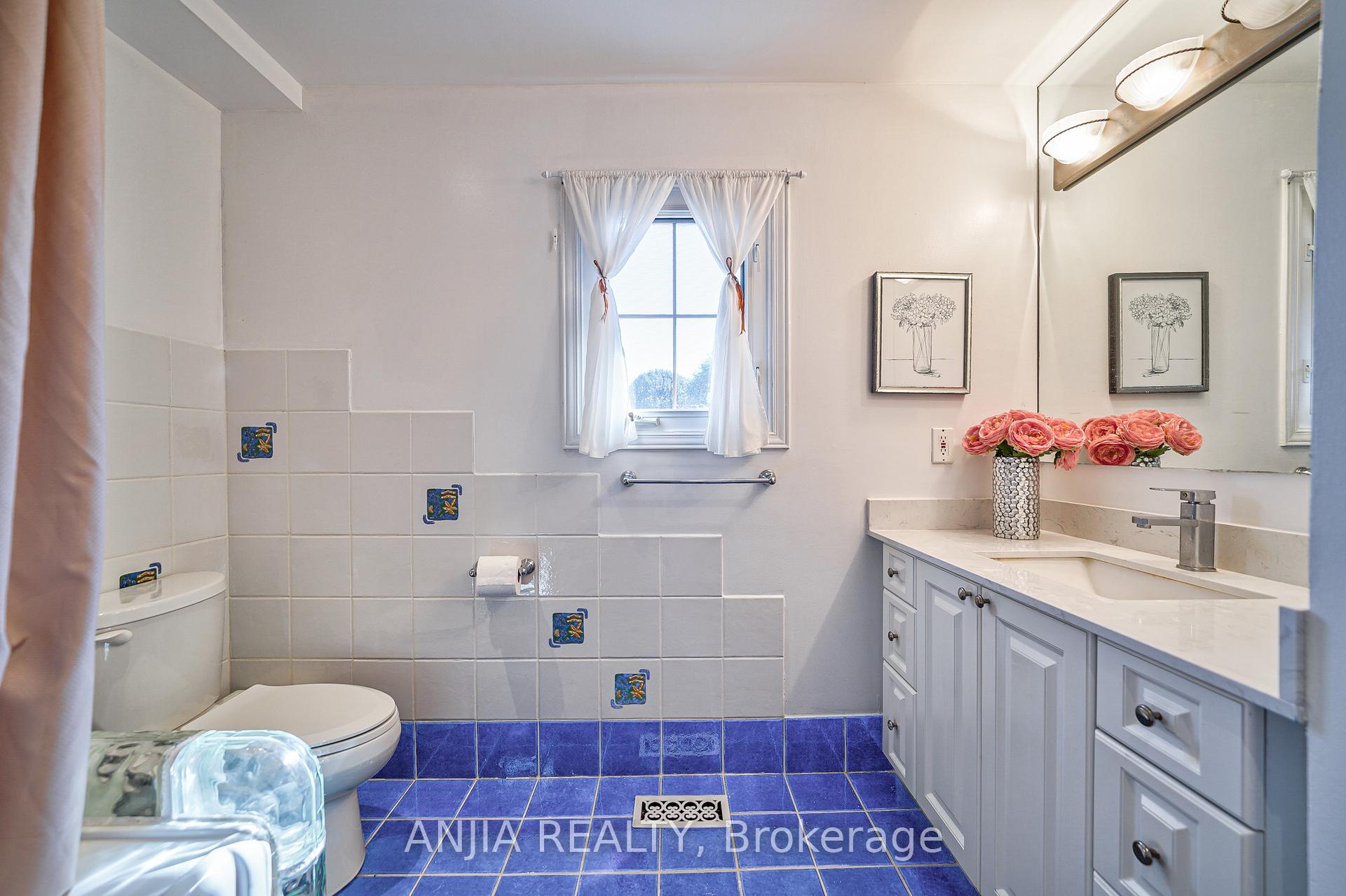 Photo 32 of 94 Tilman Circle, Markham, Markham Village — HOMEH