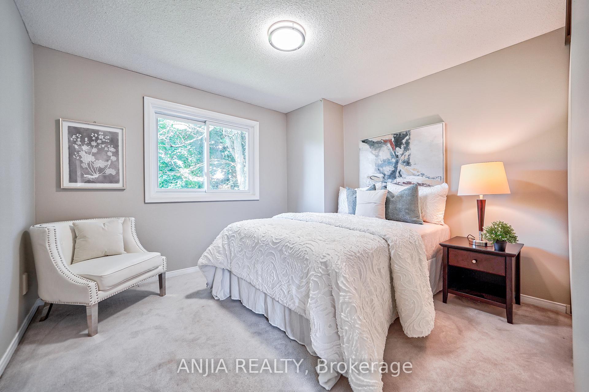 Photo 34 of 94 Tilman Circle, Markham, Markham Village — HOMEH