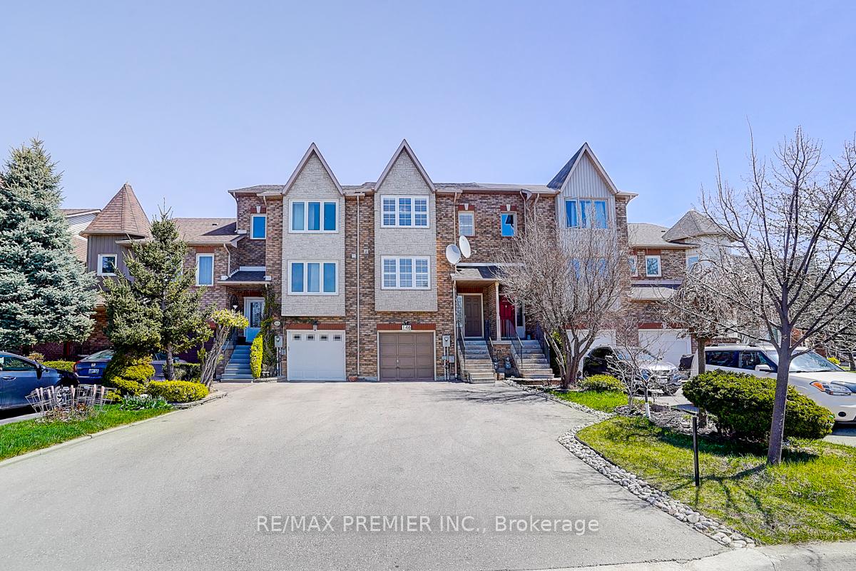 Photo 2 of 146 Michelle Drive, Vaughan, East Woodbridge — HOMEH