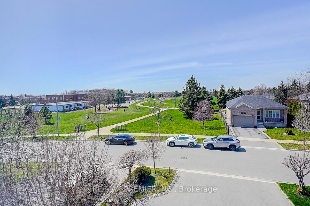 Photo 36 of 146 Michelle Drive, Vaughan, East Woodbridge — HOMEH
