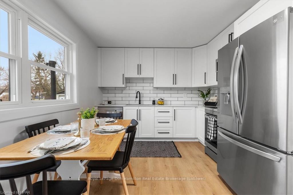 Photo 11 of 161 Smith St, North Perth, Monkton — HOMEH